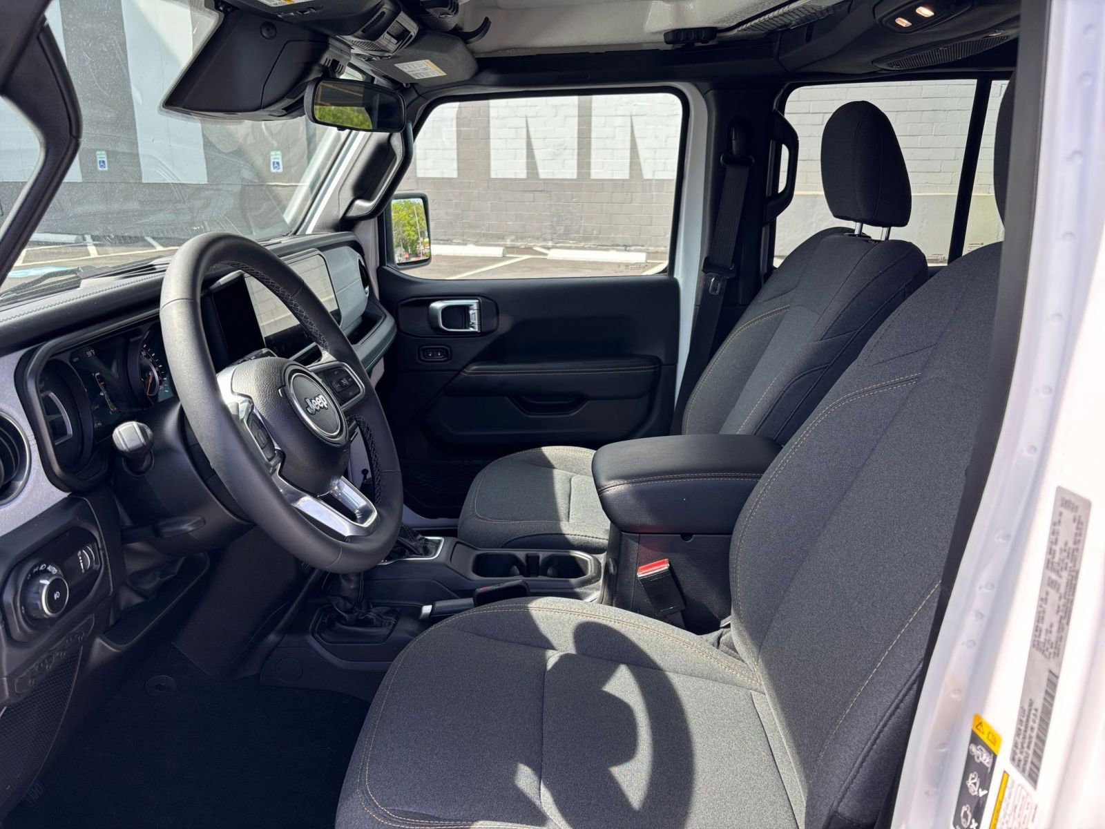 Thumbnail: 2025 Jeep Wrangler - 25