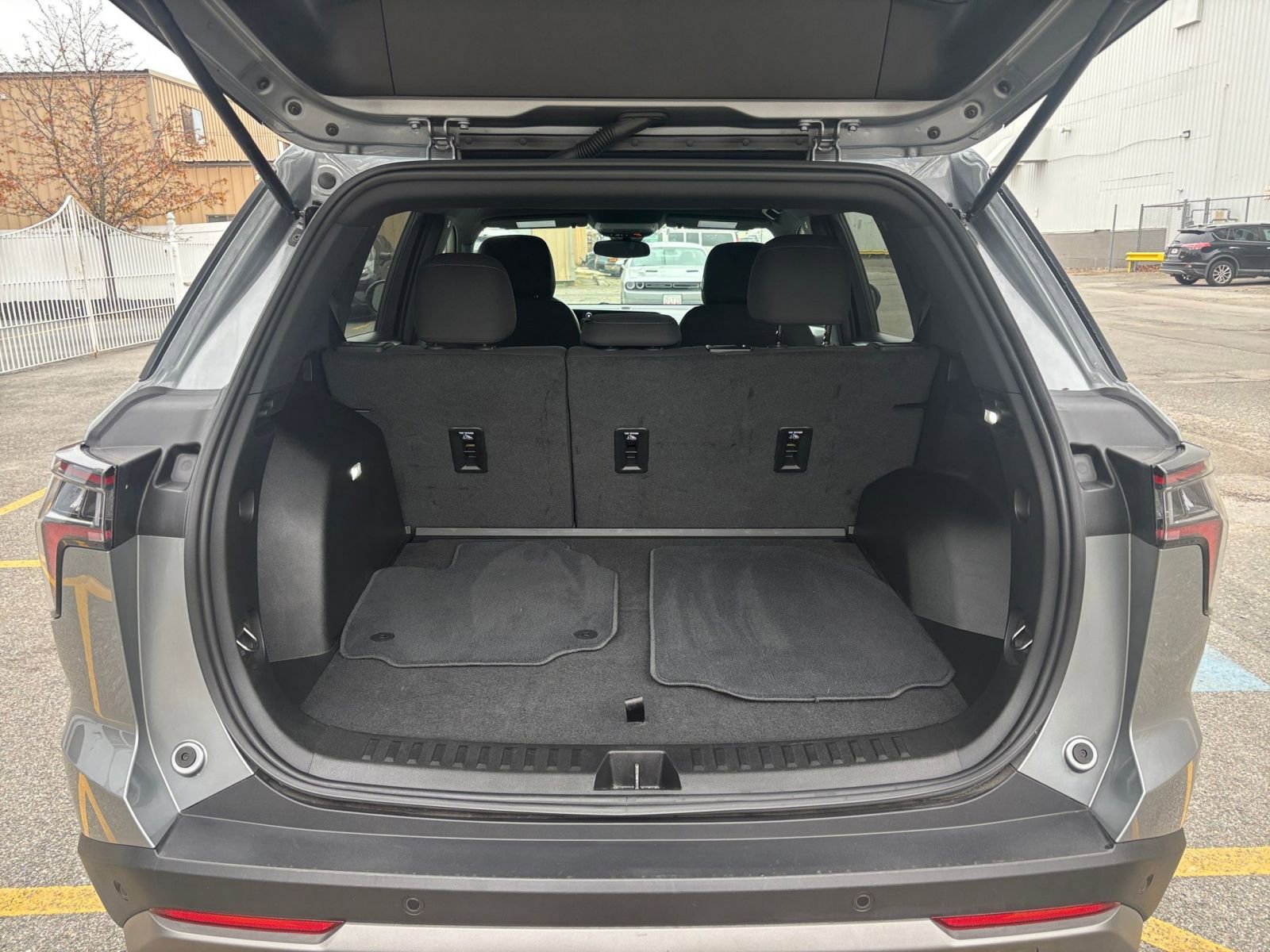 Thumbnail: 2025 Chevrolet Equinox - 27