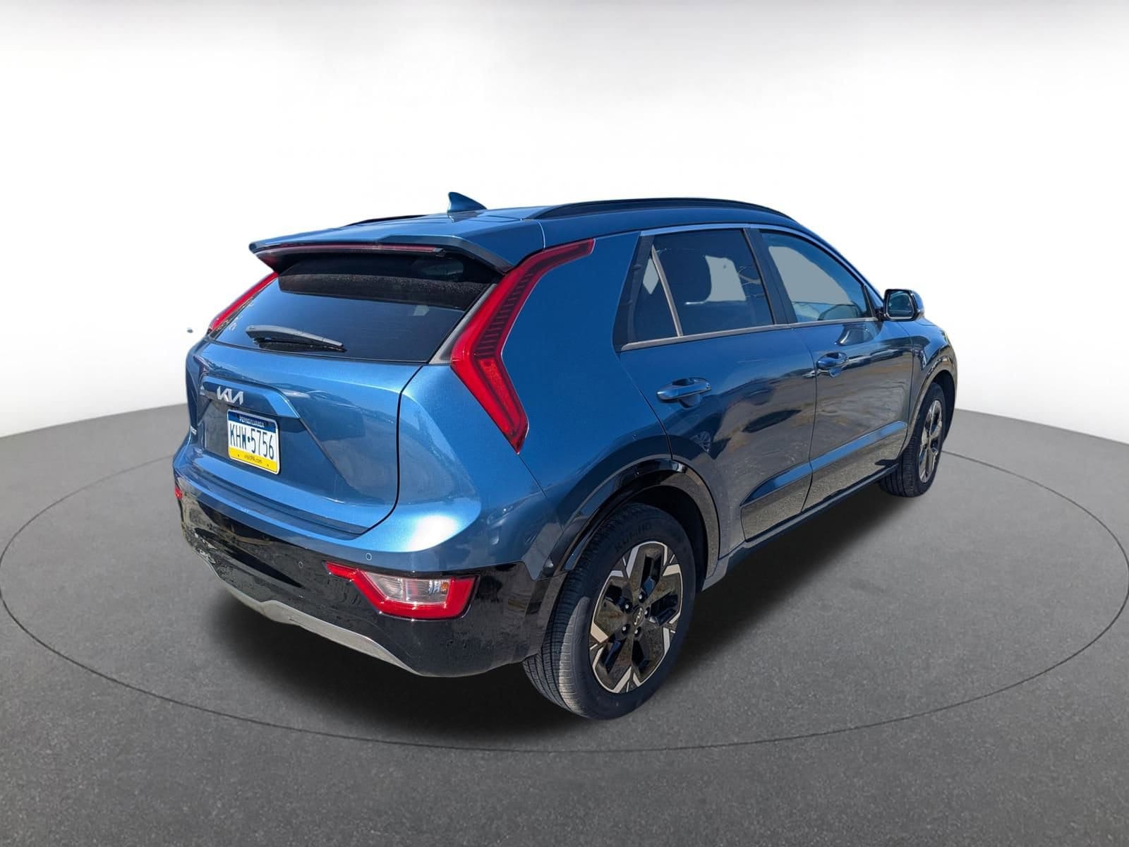 Thumbnail: 2023 Kia Niro - 5