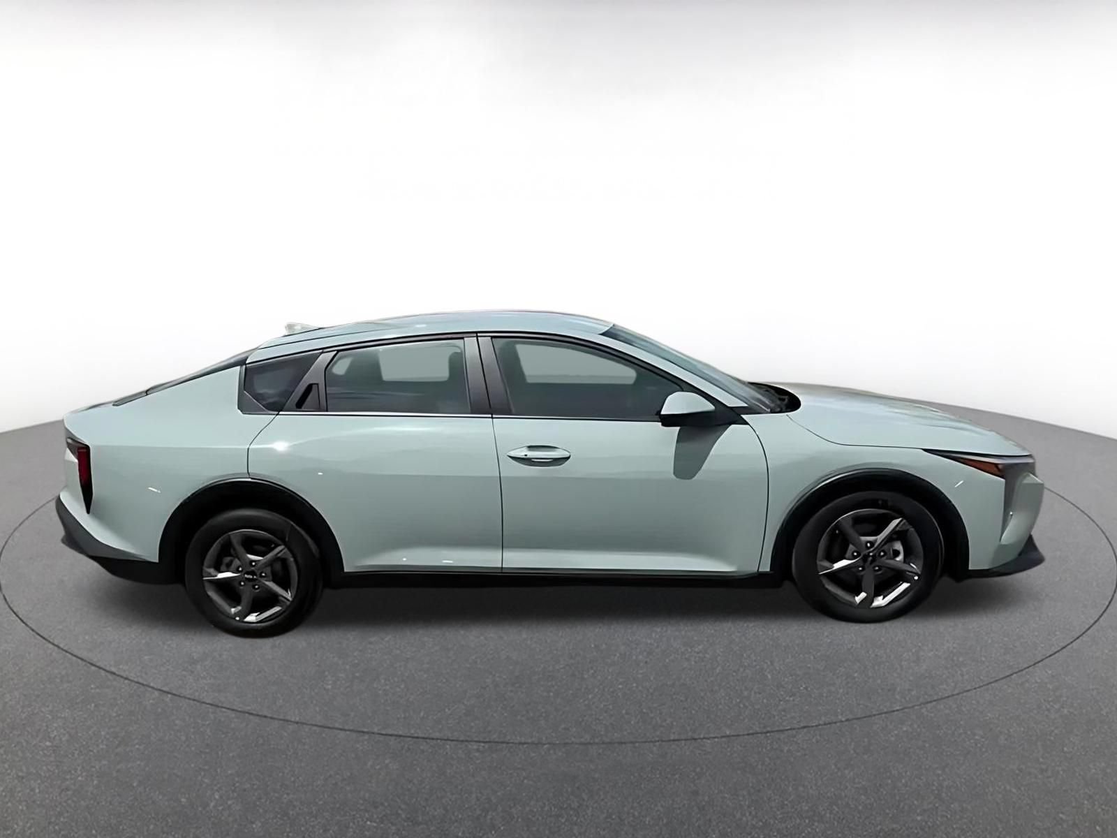 Thumbnail: 2025 Kia K4 - 10