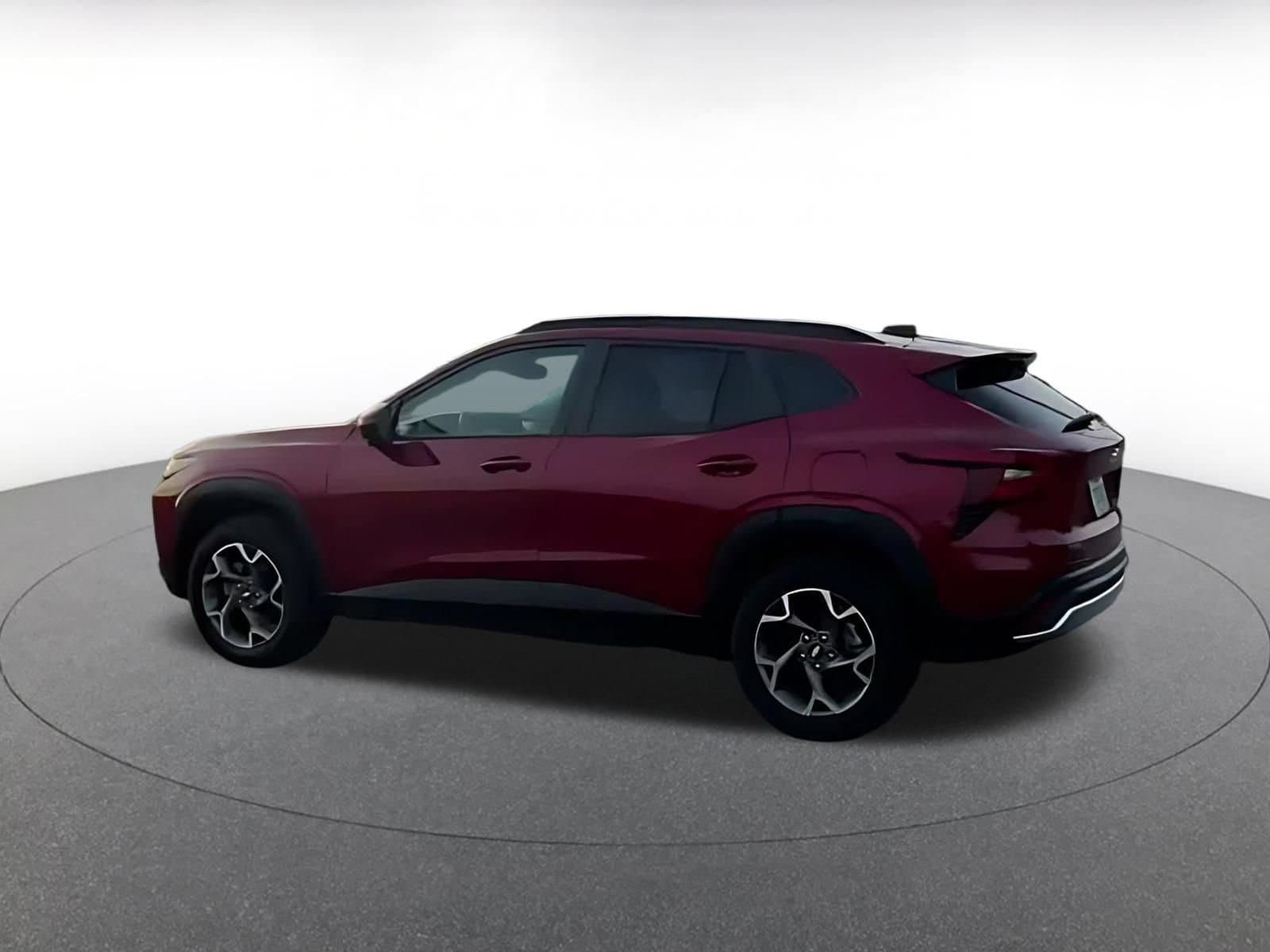 Thumbnail: 2025 Chevrolet Trax - 8