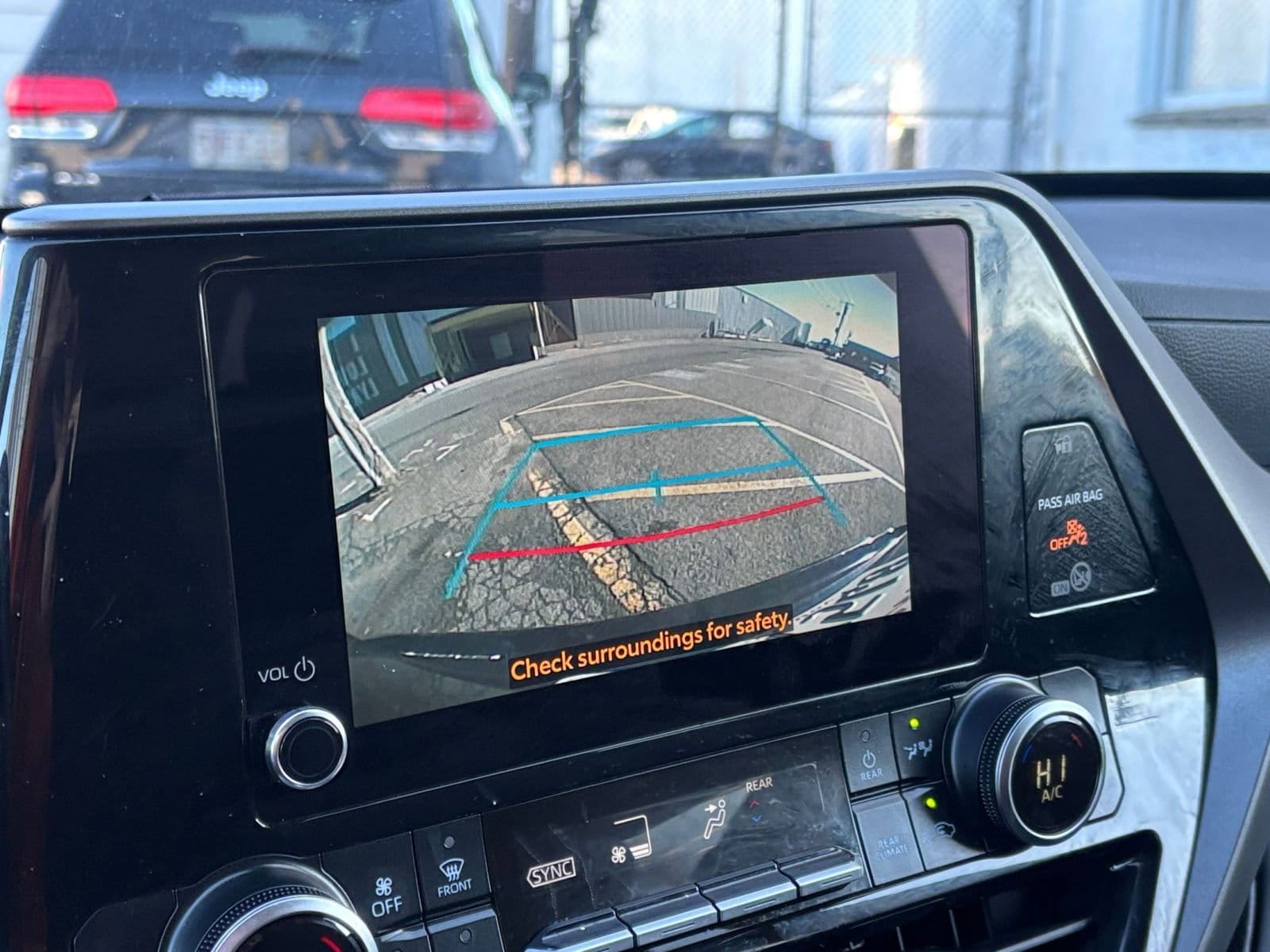 Thumbnail: 2025 Toyota Highlander - 17