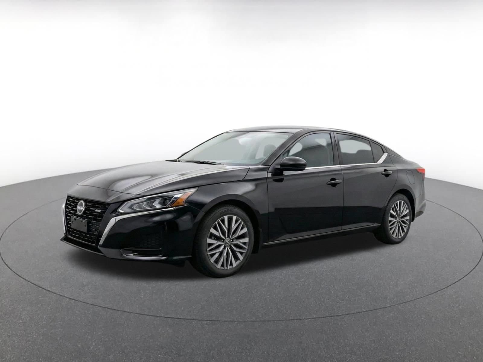Thumbnail: 2025 Nissan Altima - 3