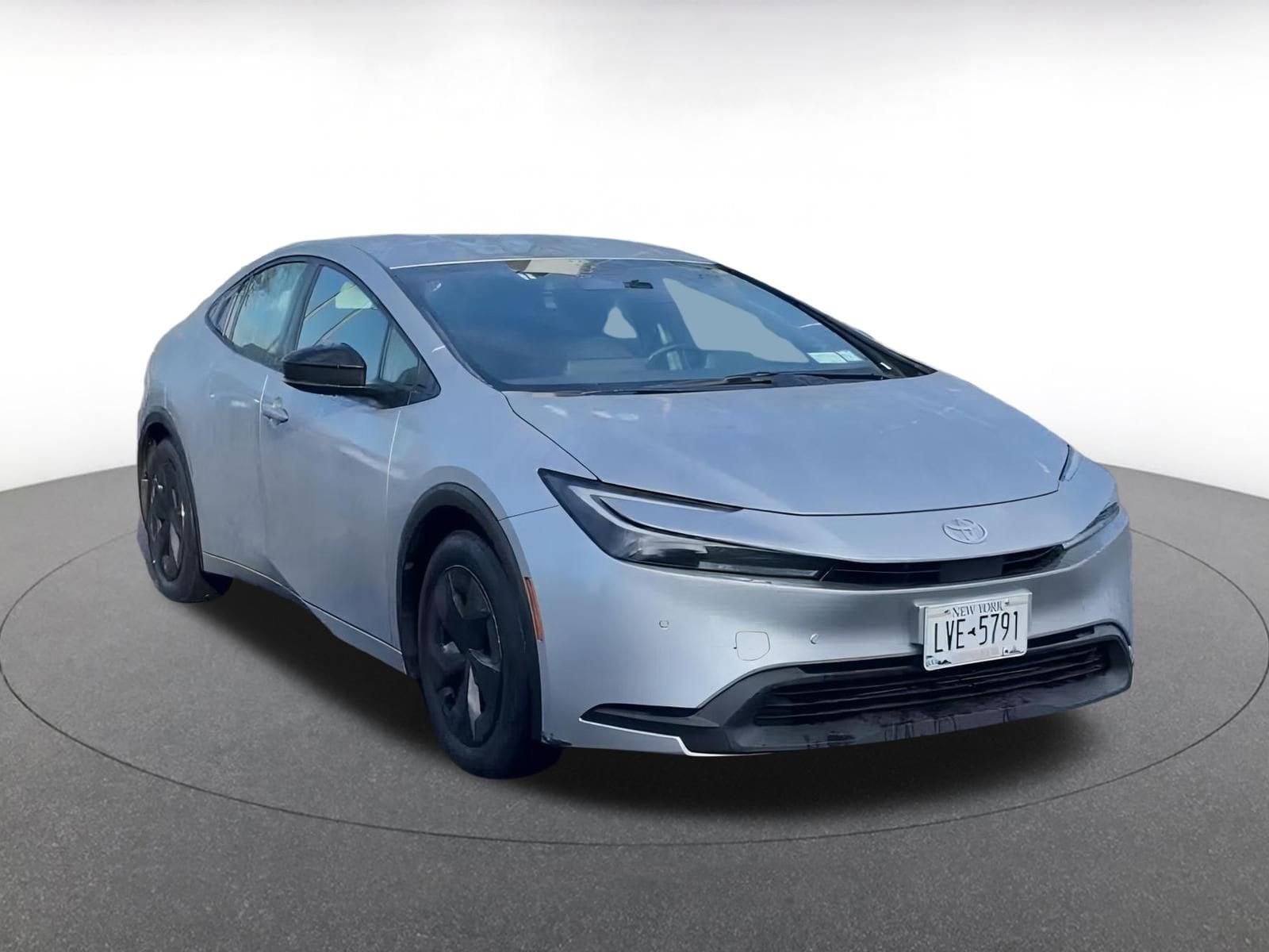 Thumbnail: 2025 Toyota Prius - 3