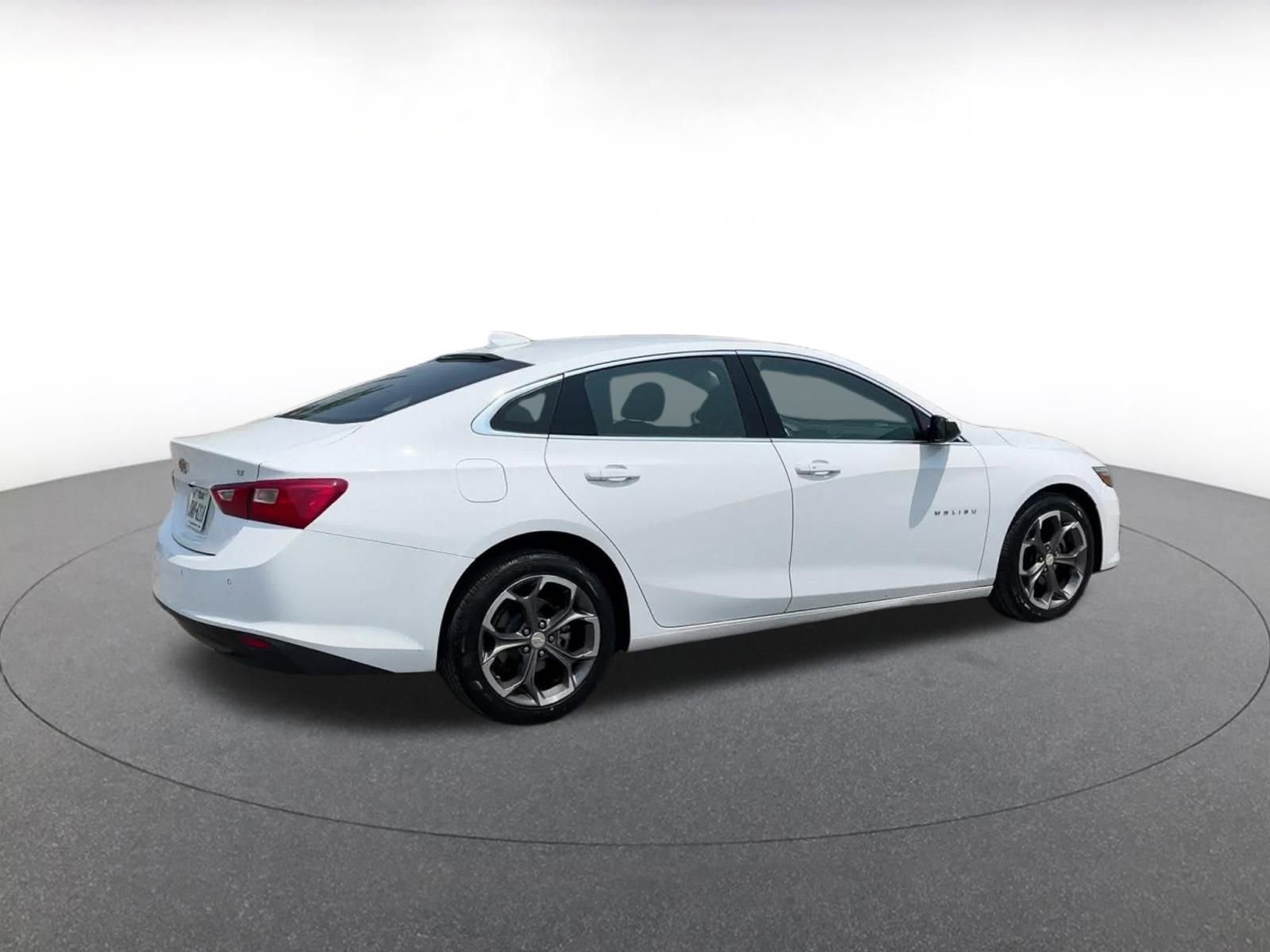 Thumbnail: 2023 Chevrolet Malibu - 15
