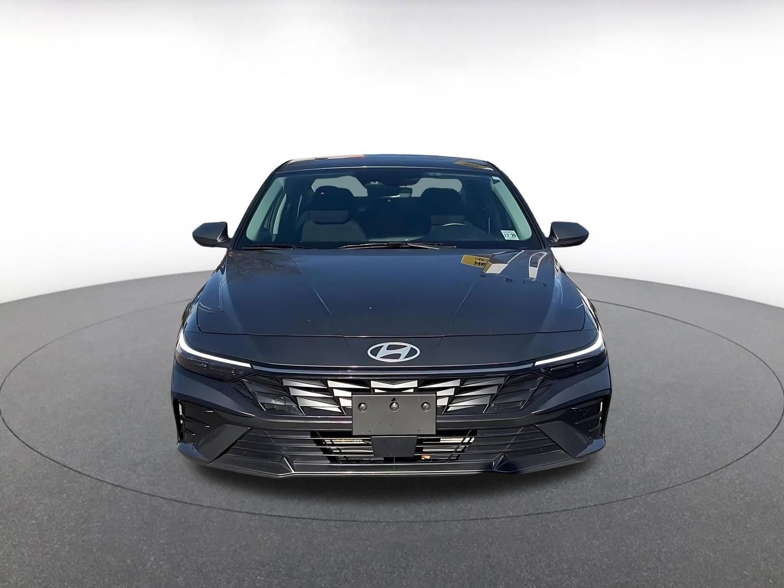 Thumbnail: 2025 Hyundai Elantra - 4