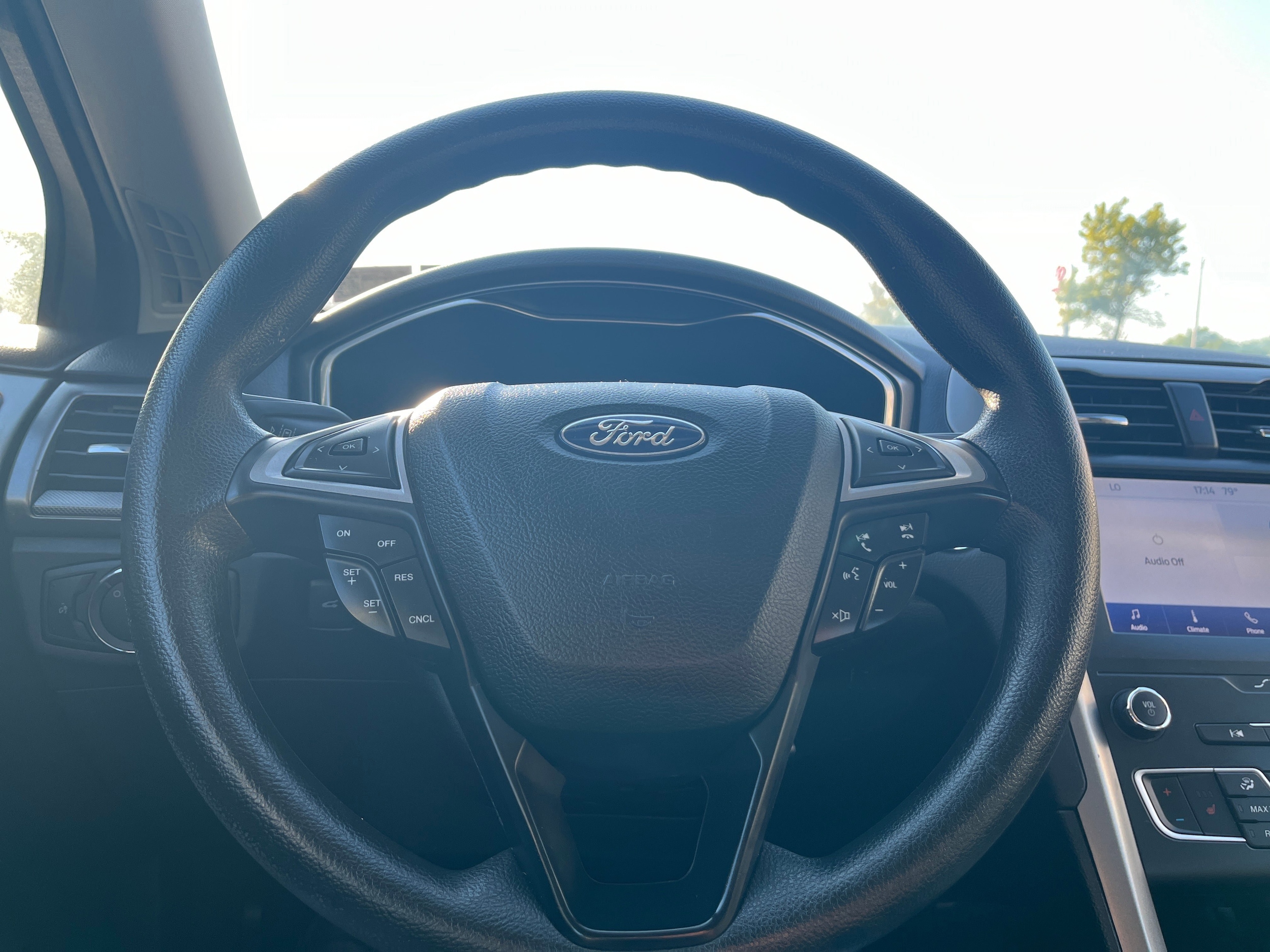 2019 Ford Fusion SE 26