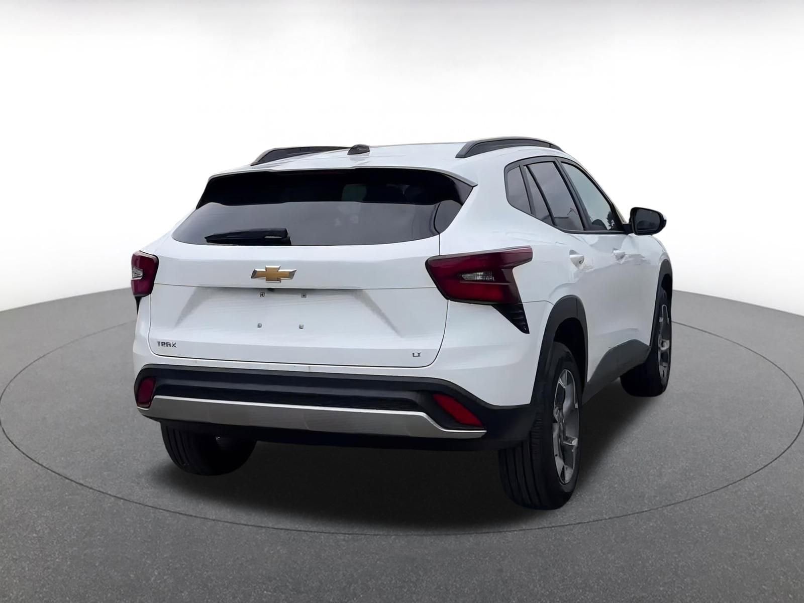 Thumbnail: 2025 Chevrolet Trax - 14