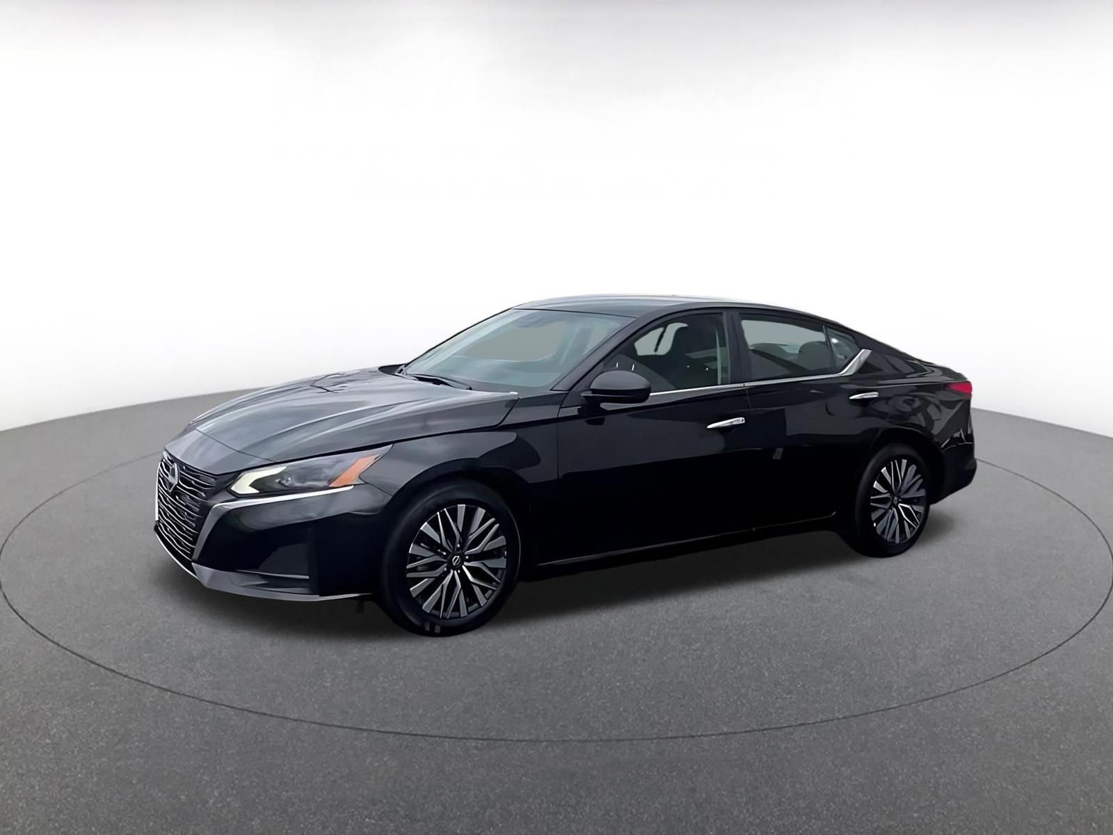 Thumbnail: 2025 Nissan Altima - 7