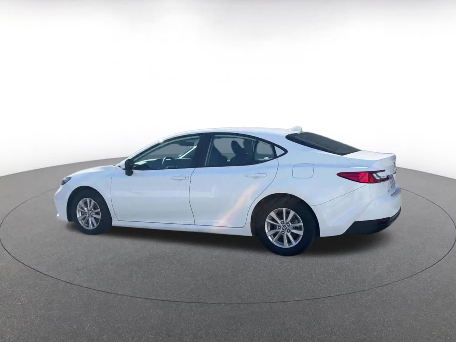 Thumbnail: 2025 Toyota Camry - 10