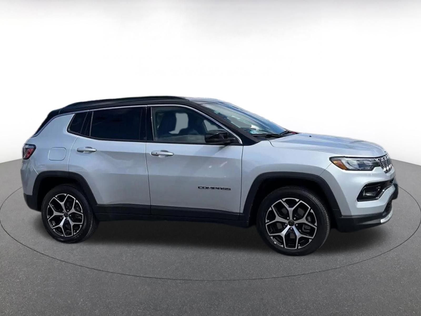 Thumbnail: 2025 Jeep Compass - 16