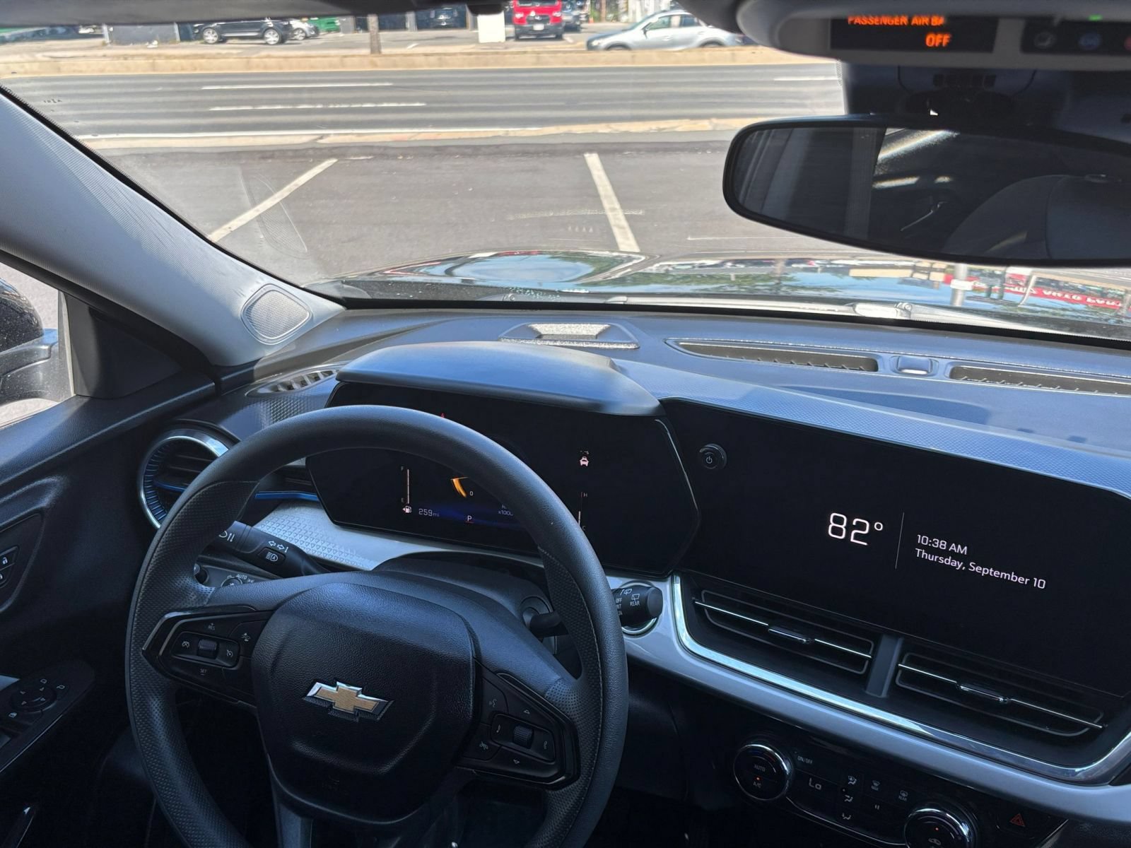 Thumbnail: 2025 Chevrolet Trax - 30