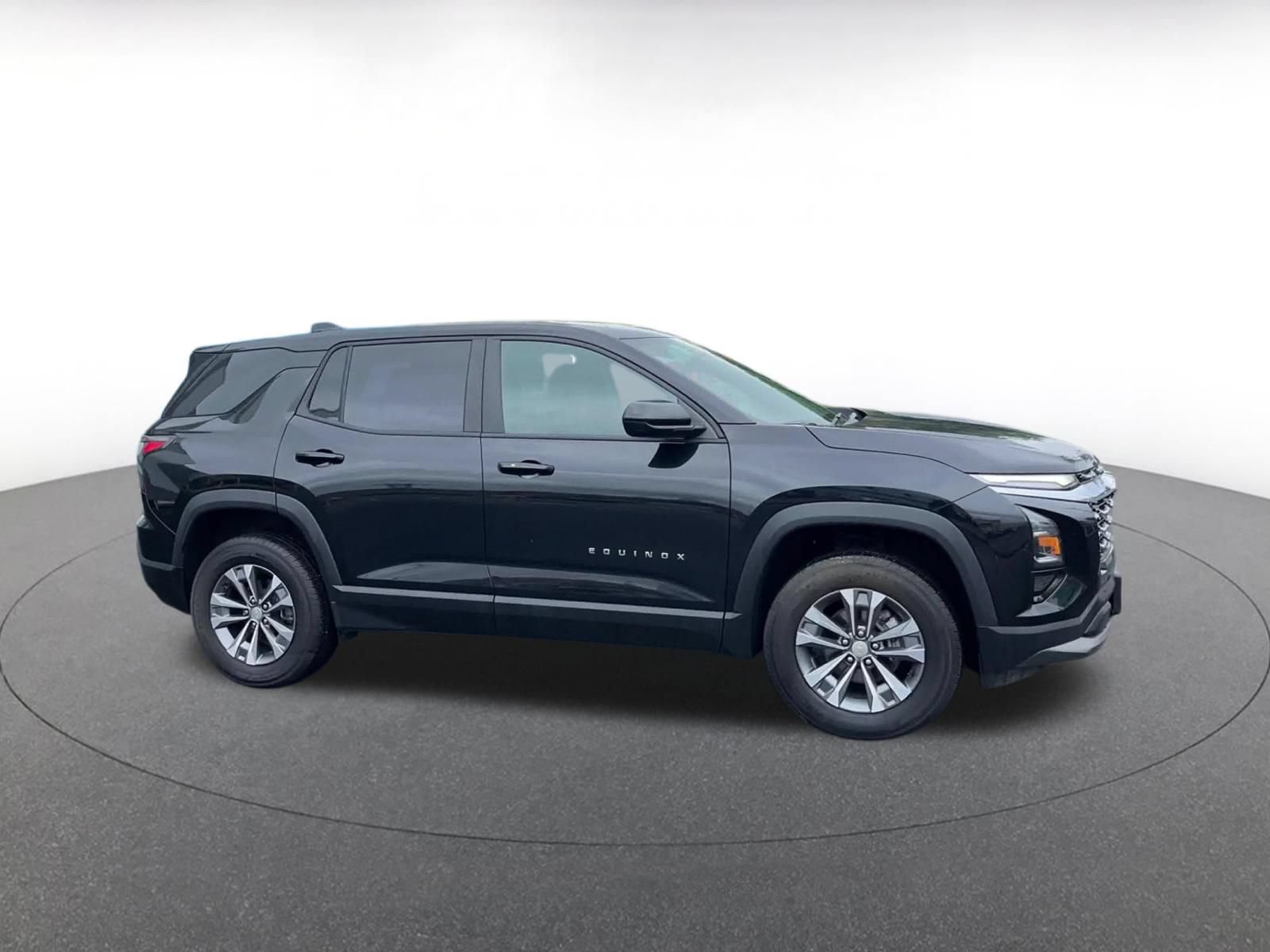 Thumbnail: 2025 Chevrolet Equinox - 2