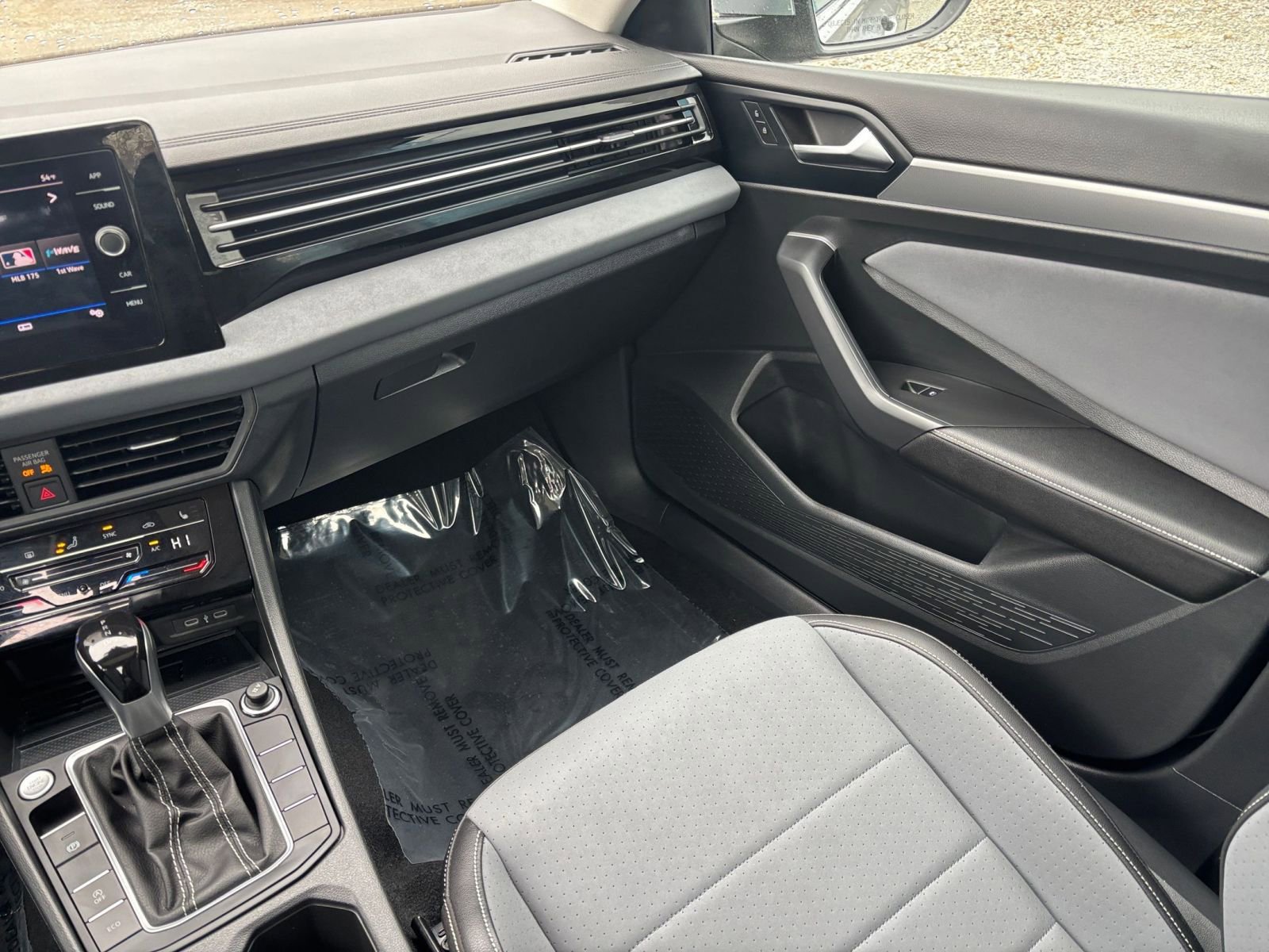 Thumbnail: 2025 Volkswagen Jetta - 31