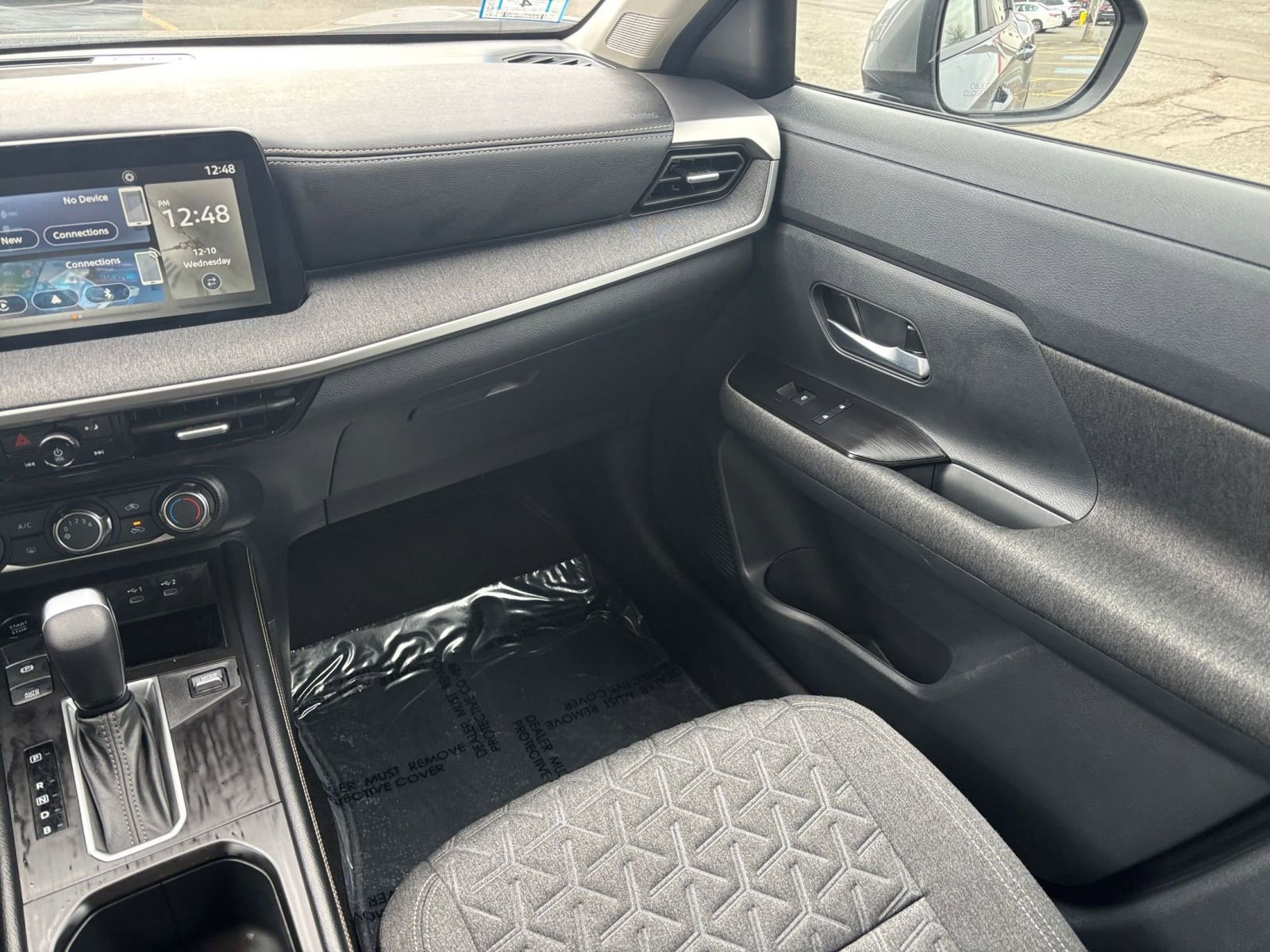 Thumbnail: 2025 Nissan Kicks - 31