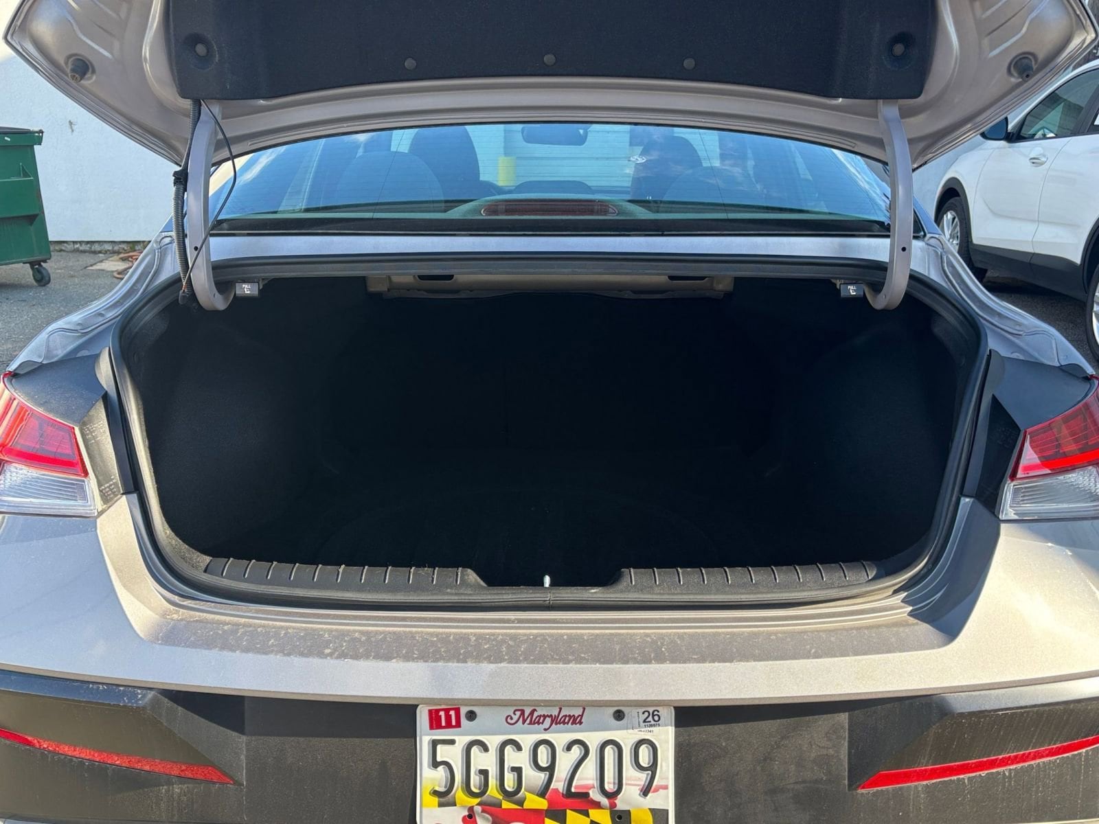 Thumbnail: 2025 Hyundai Elantra - 28