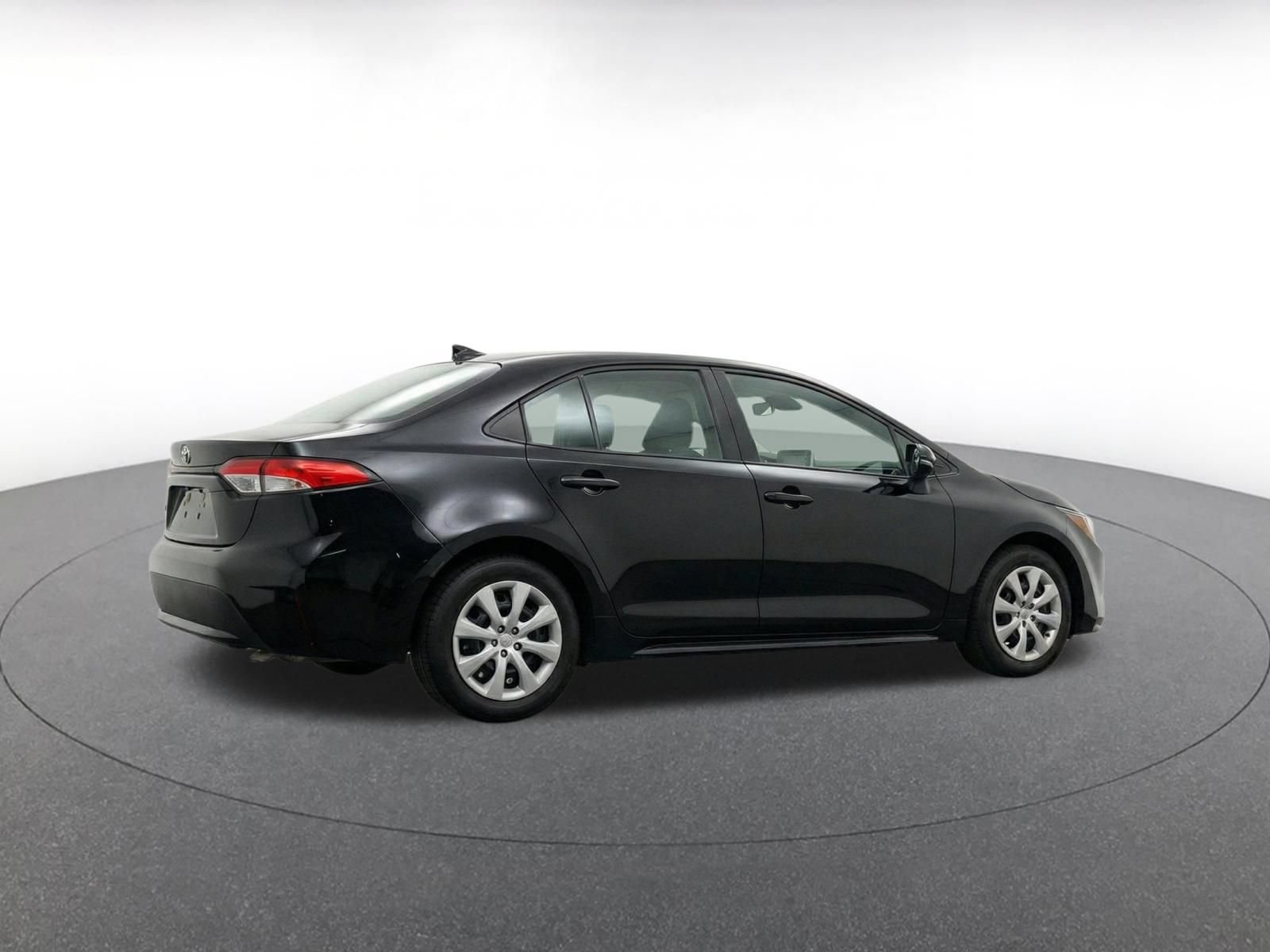 Thumbnail: 2025 Toyota Corolla - 9
