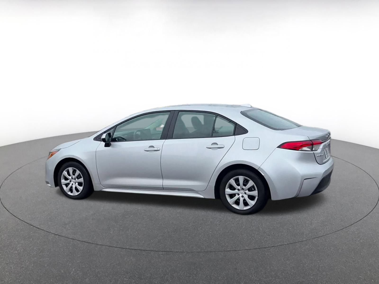 Thumbnail: 2025 Toyota Corolla - 10