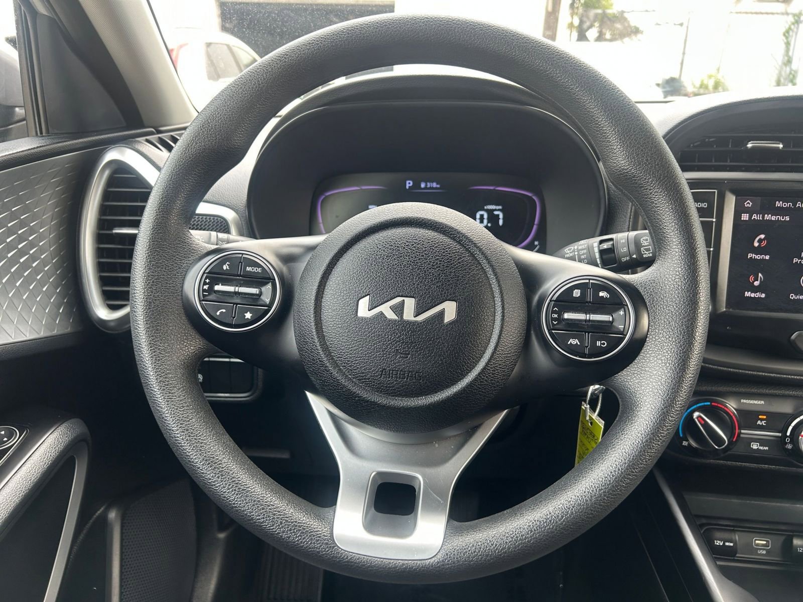 Thumbnail: 2023 Kia Soul - 25