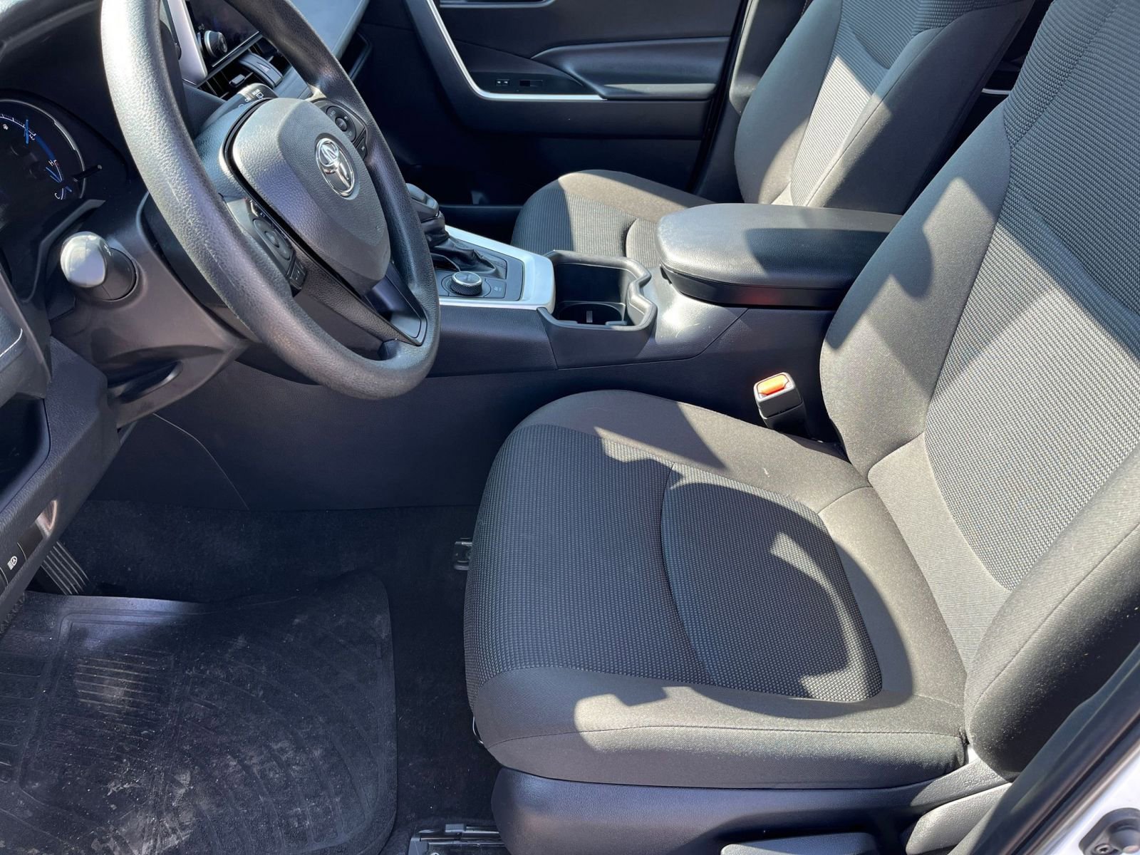 Thumbnail: 2025 Toyota RAV4 - 24