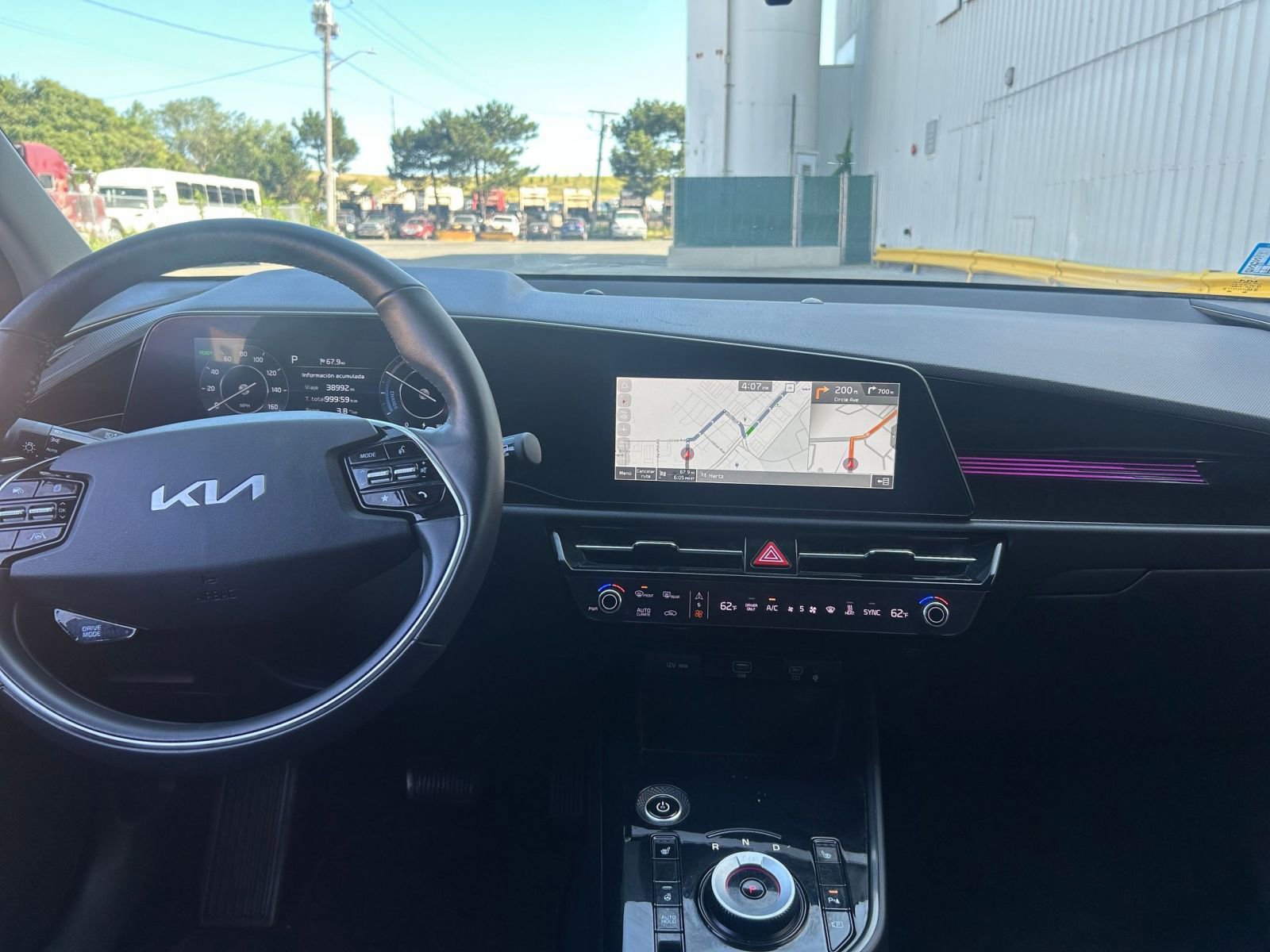 Thumbnail: 2023 Kia Niro - 20