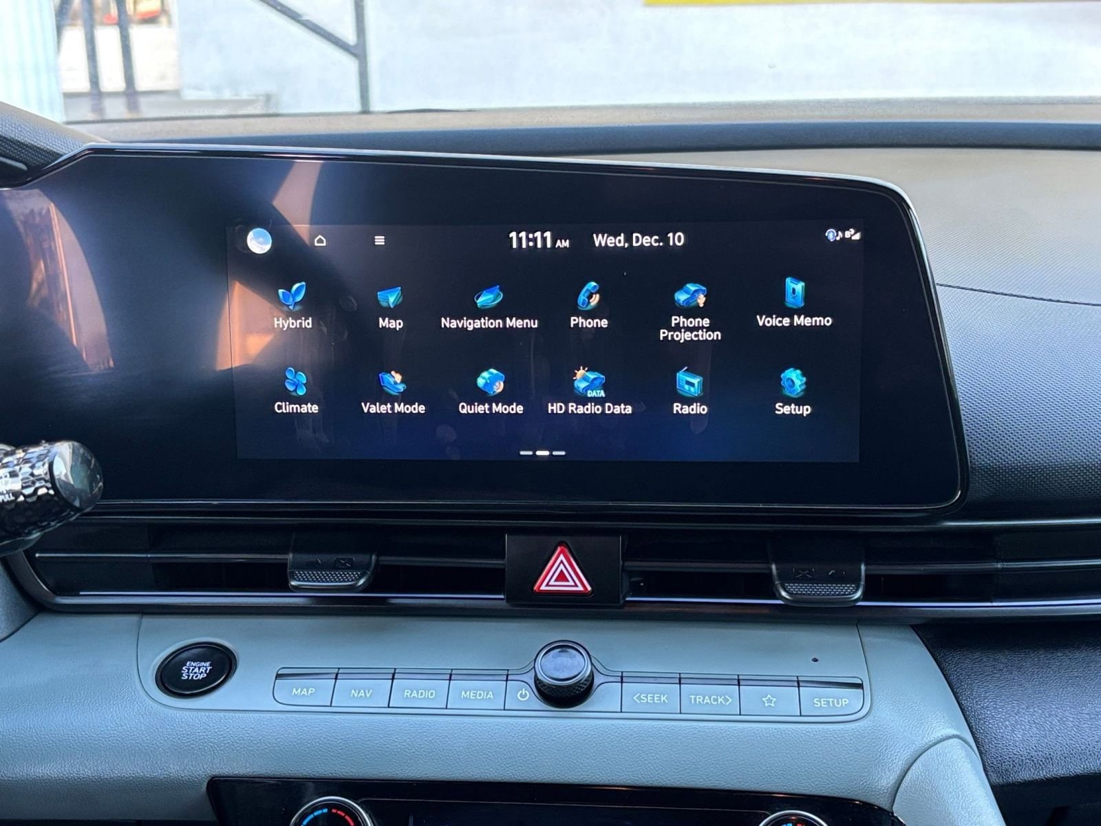 Thumbnail: 2025 Hyundai Elantra - 18