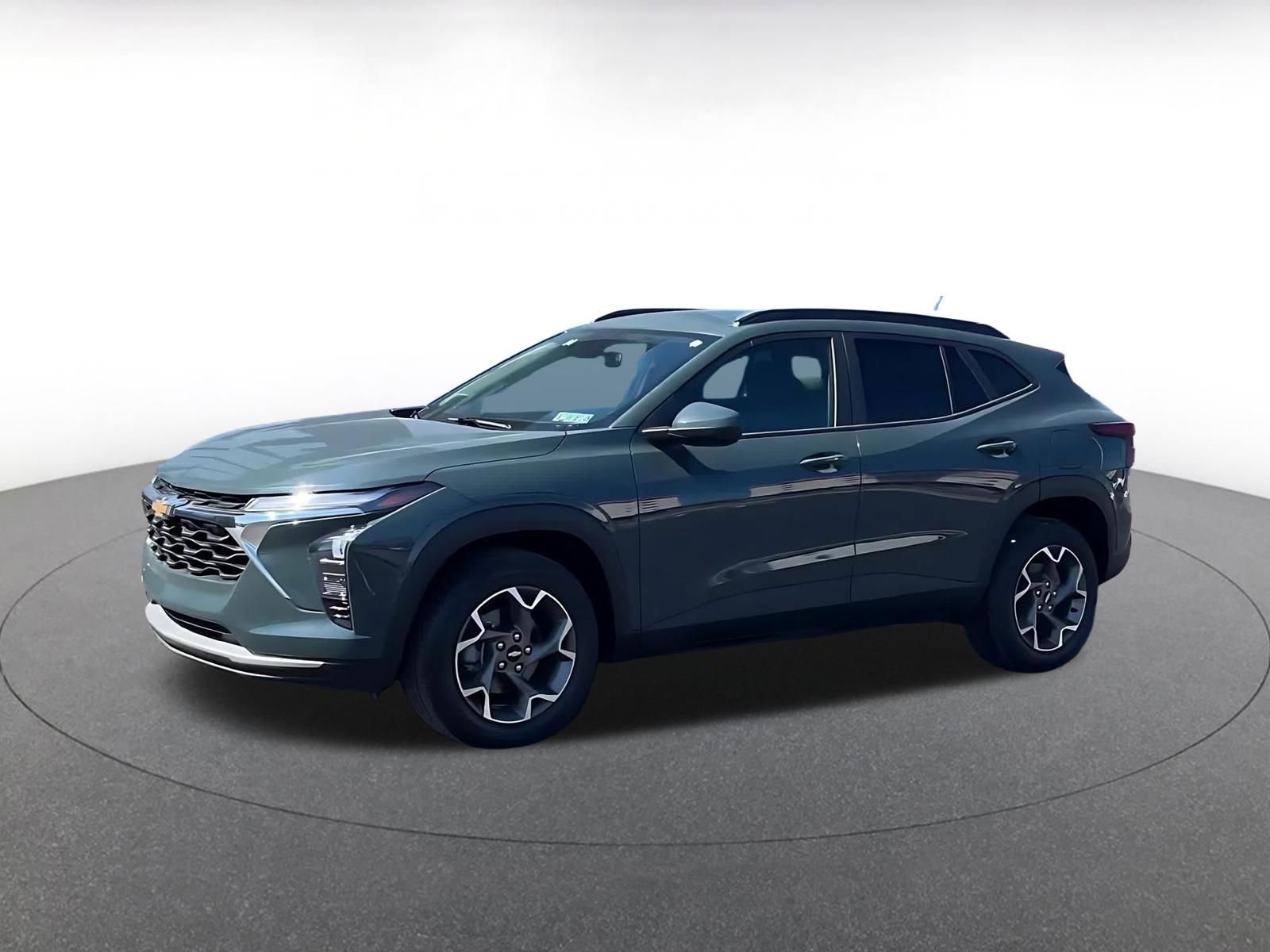 Thumbnail: 2025 Chevrolet Trax - 8