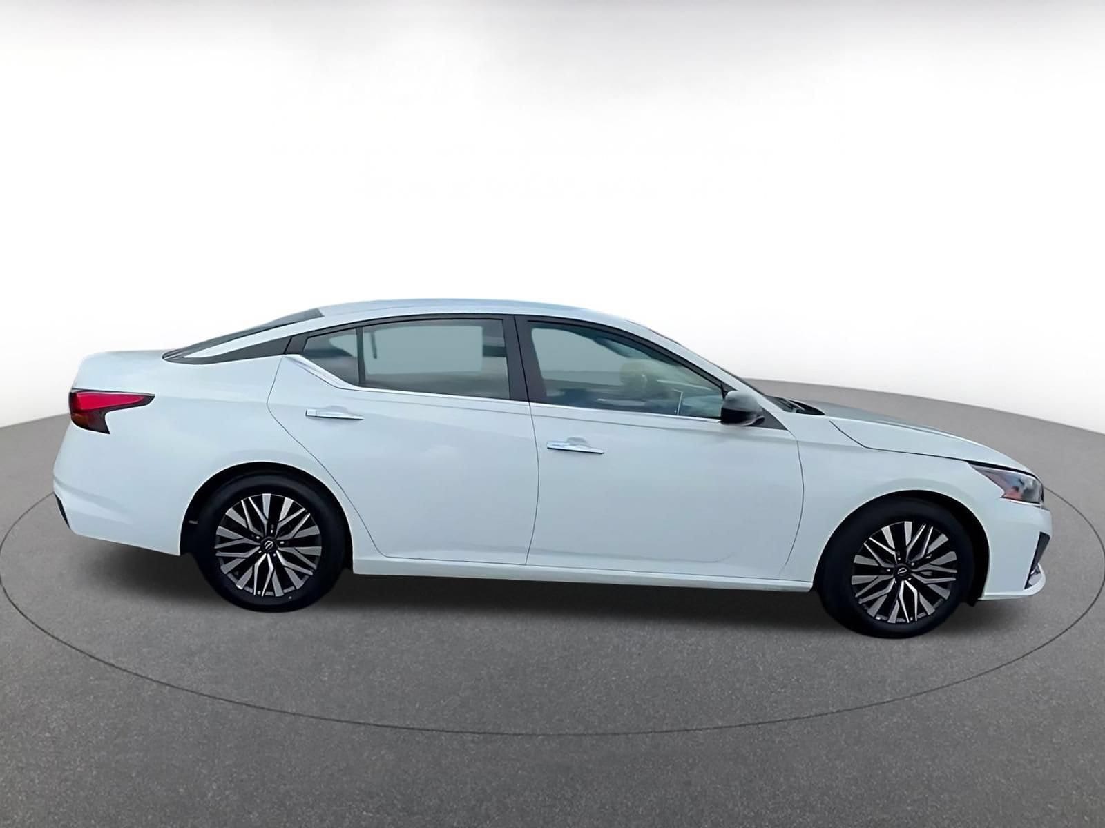 Thumbnail: 2025 Nissan Altima - 15
