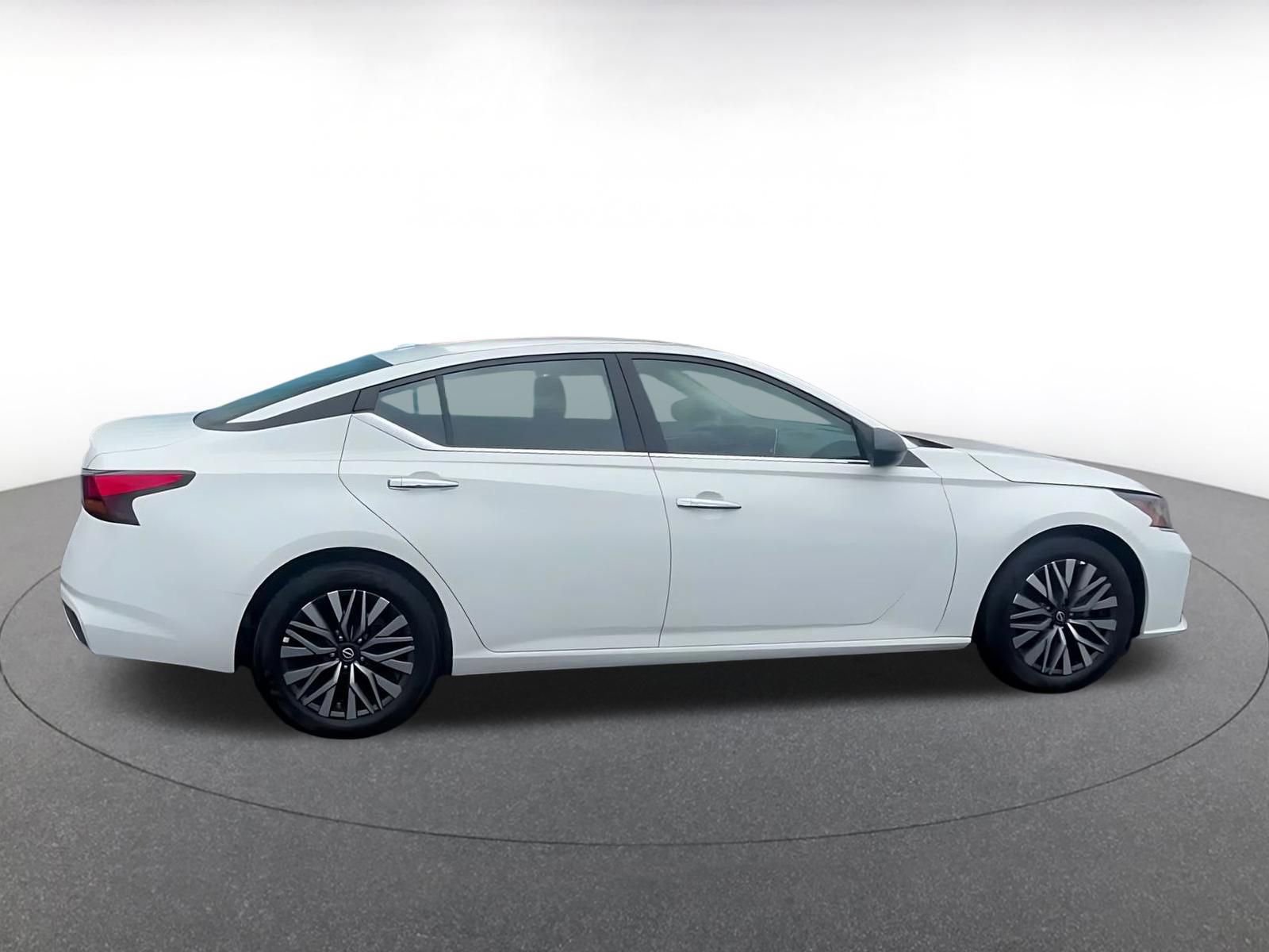 Thumbnail: 2025 Nissan Altima - 15