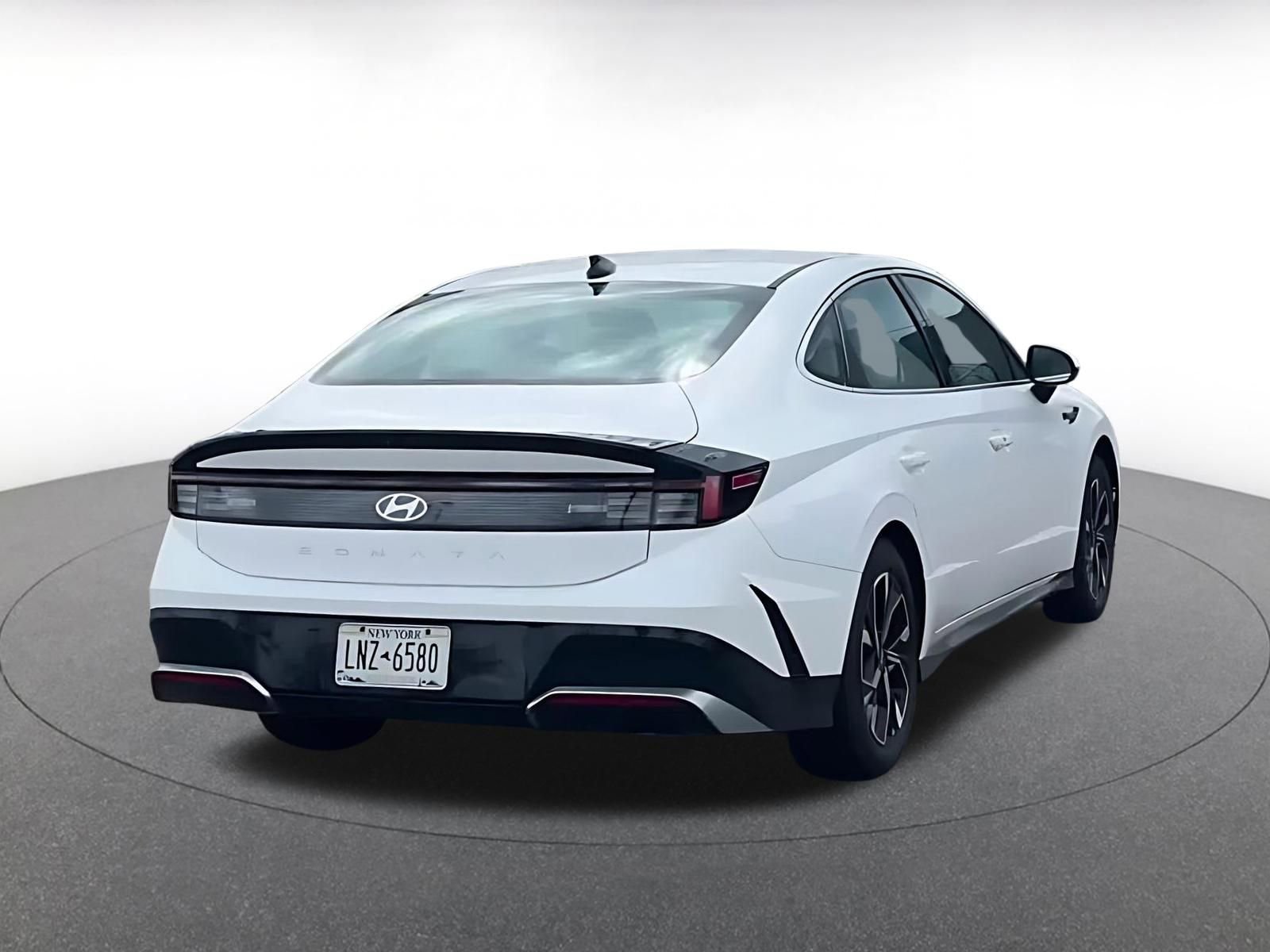 Thumbnail: 2025 Hyundai Sonata - 9