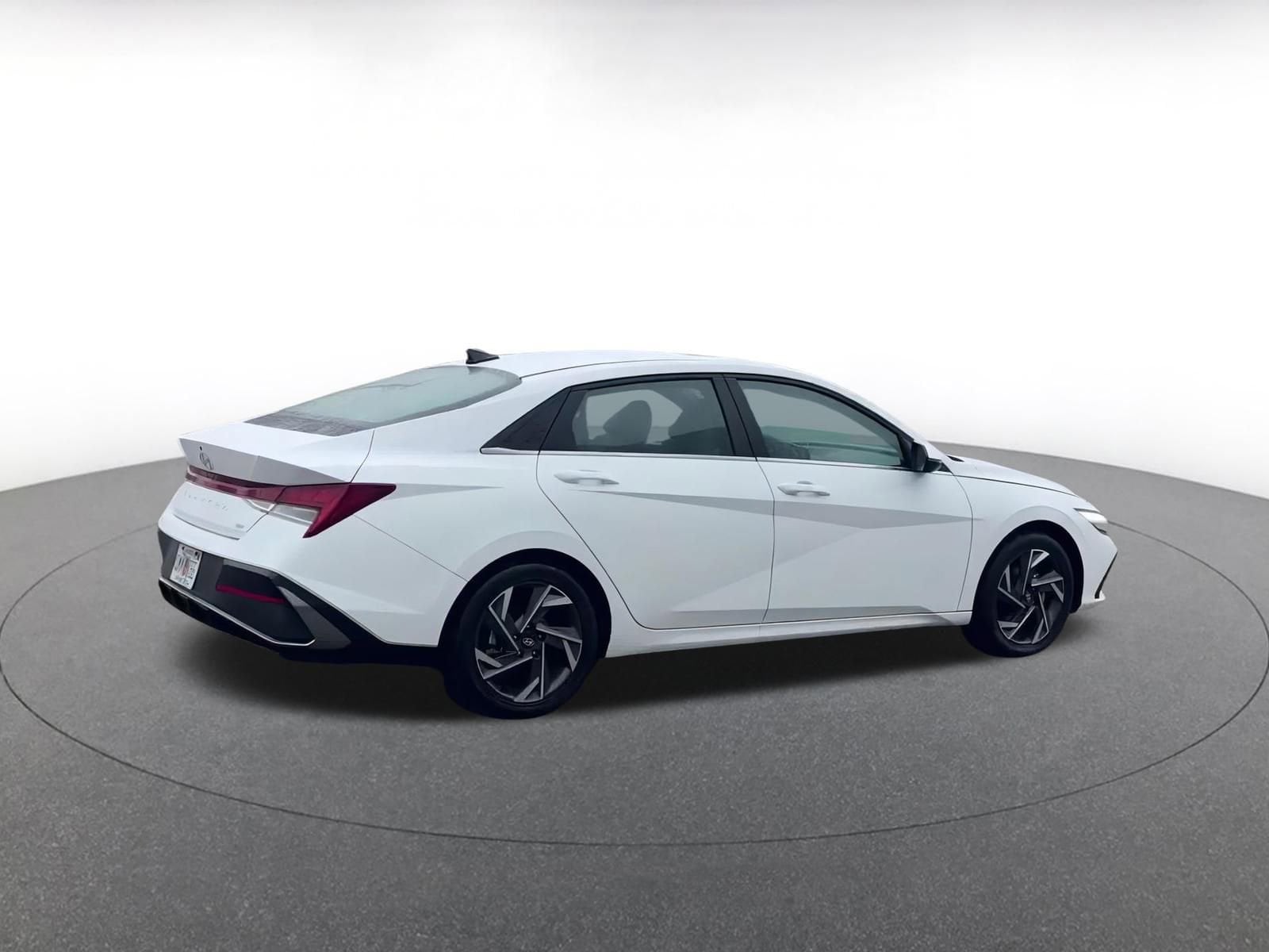 Thumbnail: 2025 Hyundai Elantra - 15