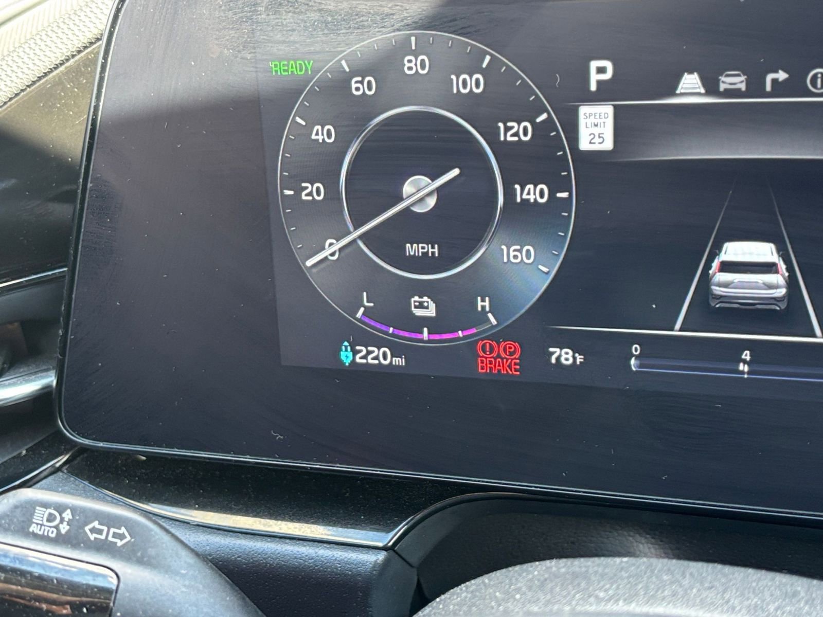 Thumbnail: 2023 Kia Niro - 17