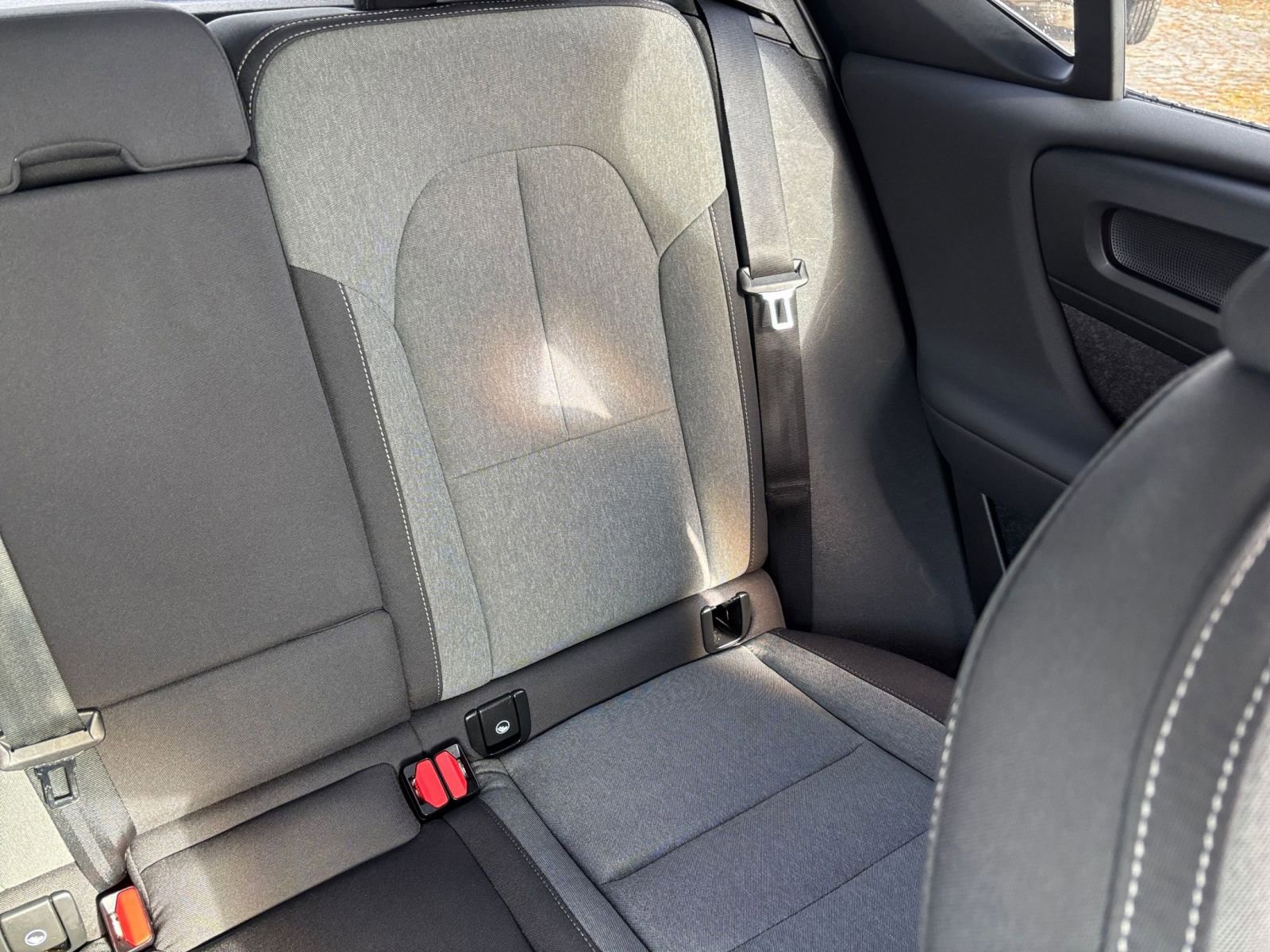 Thumbnail: 2024 Volvo XC40 - 34