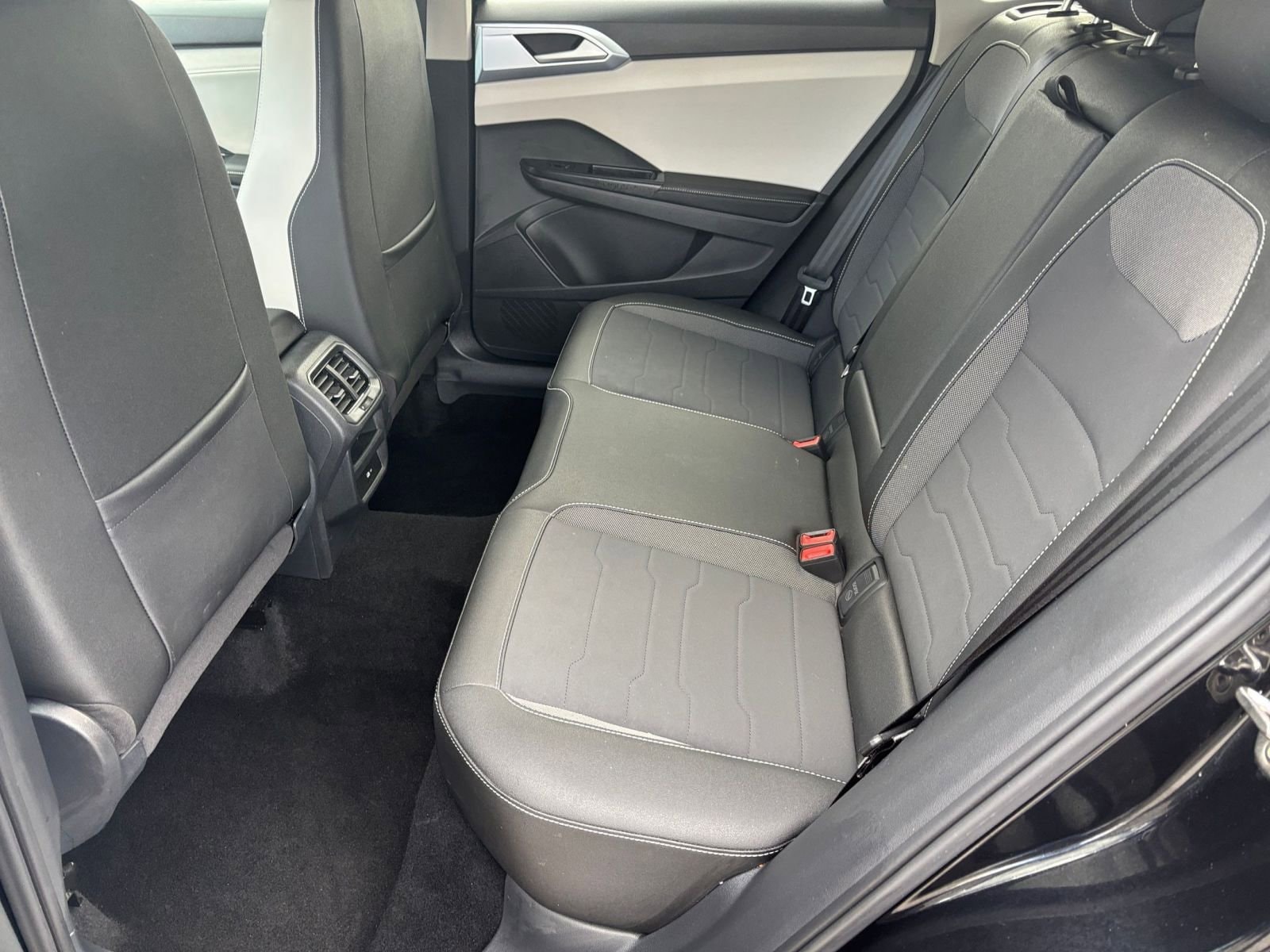 Thumbnail: 2025 Volkswagen Taos - 22