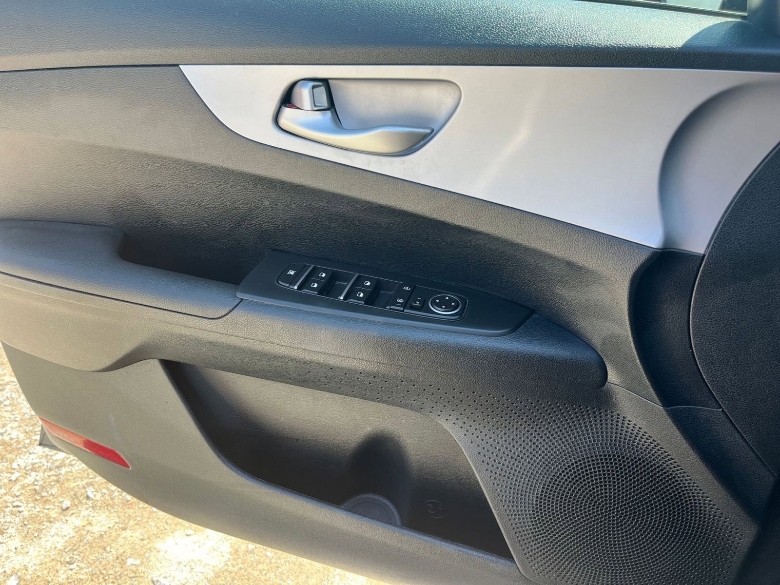 Thumbnail: 2024 Kia Forte - 20