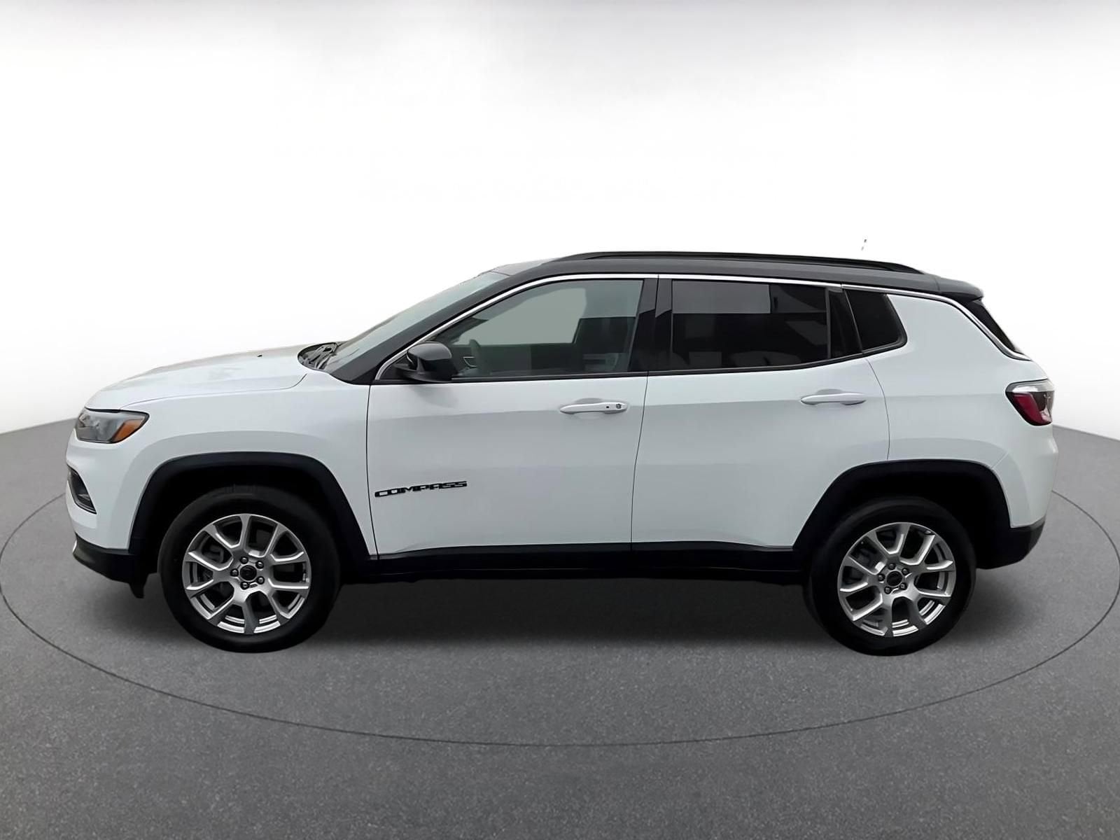 Thumbnail: 2025 Jeep Compass - 9