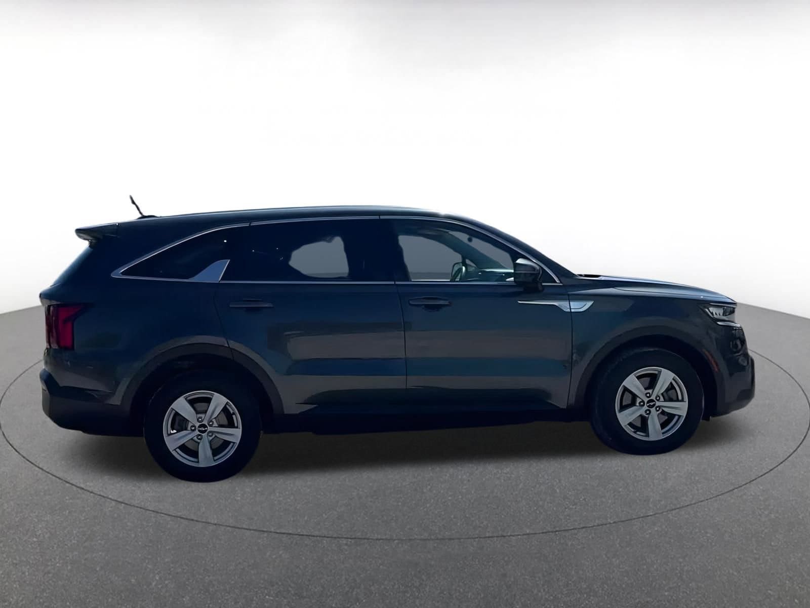 Thumbnail: 2023 Kia Sorento - 15