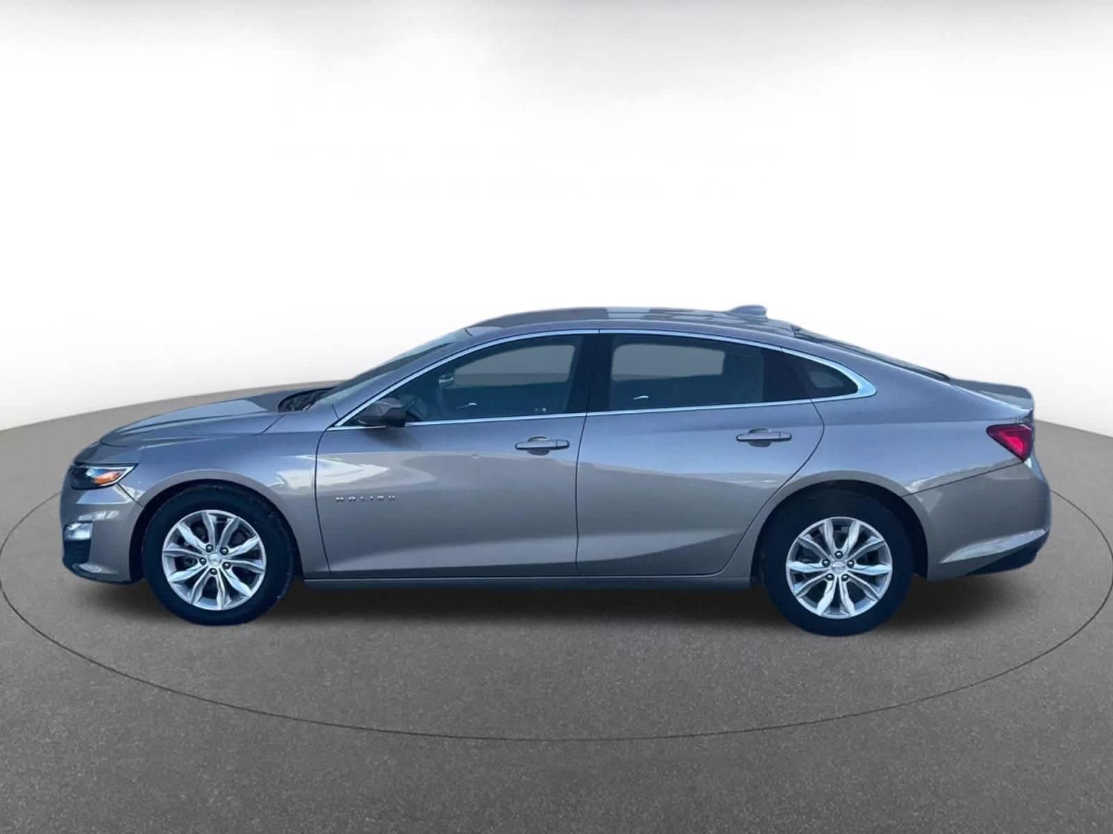 Thumbnail: 2024 Chevrolet Malibu - 9