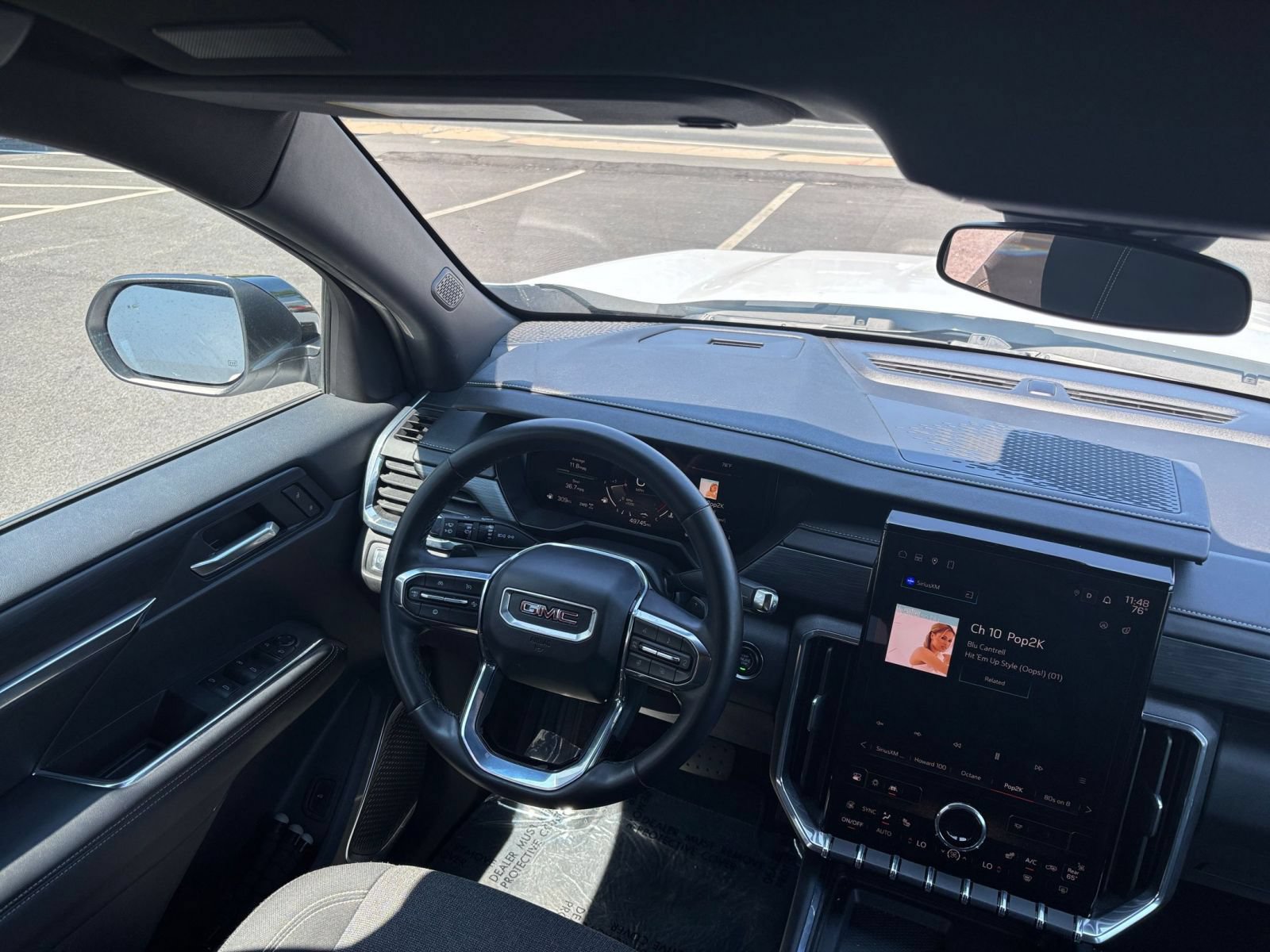 Thumbnail: 2025 GMC Acadia - 31