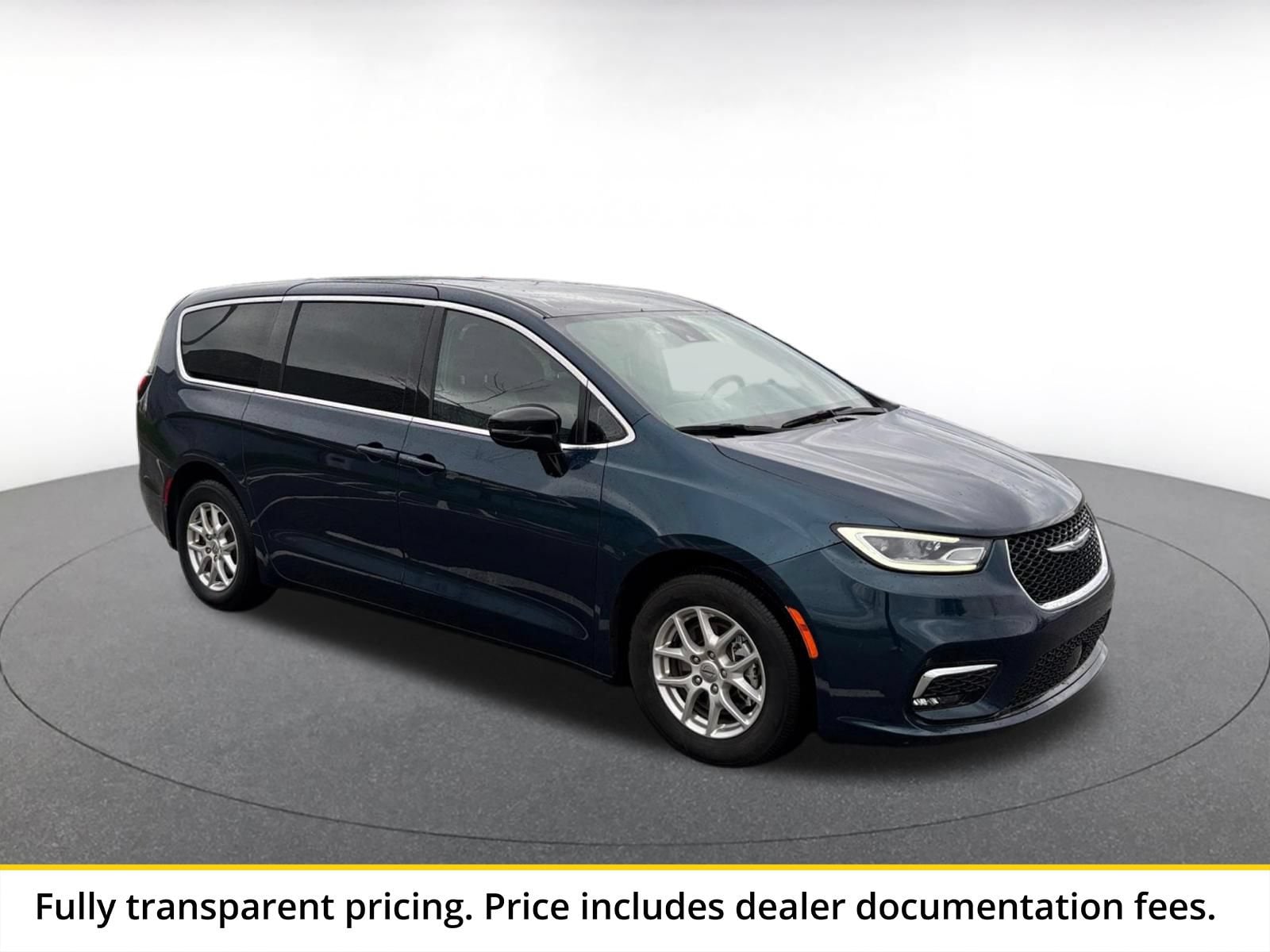 Thumbnail: 2025 Chrysler Pacifica - 1