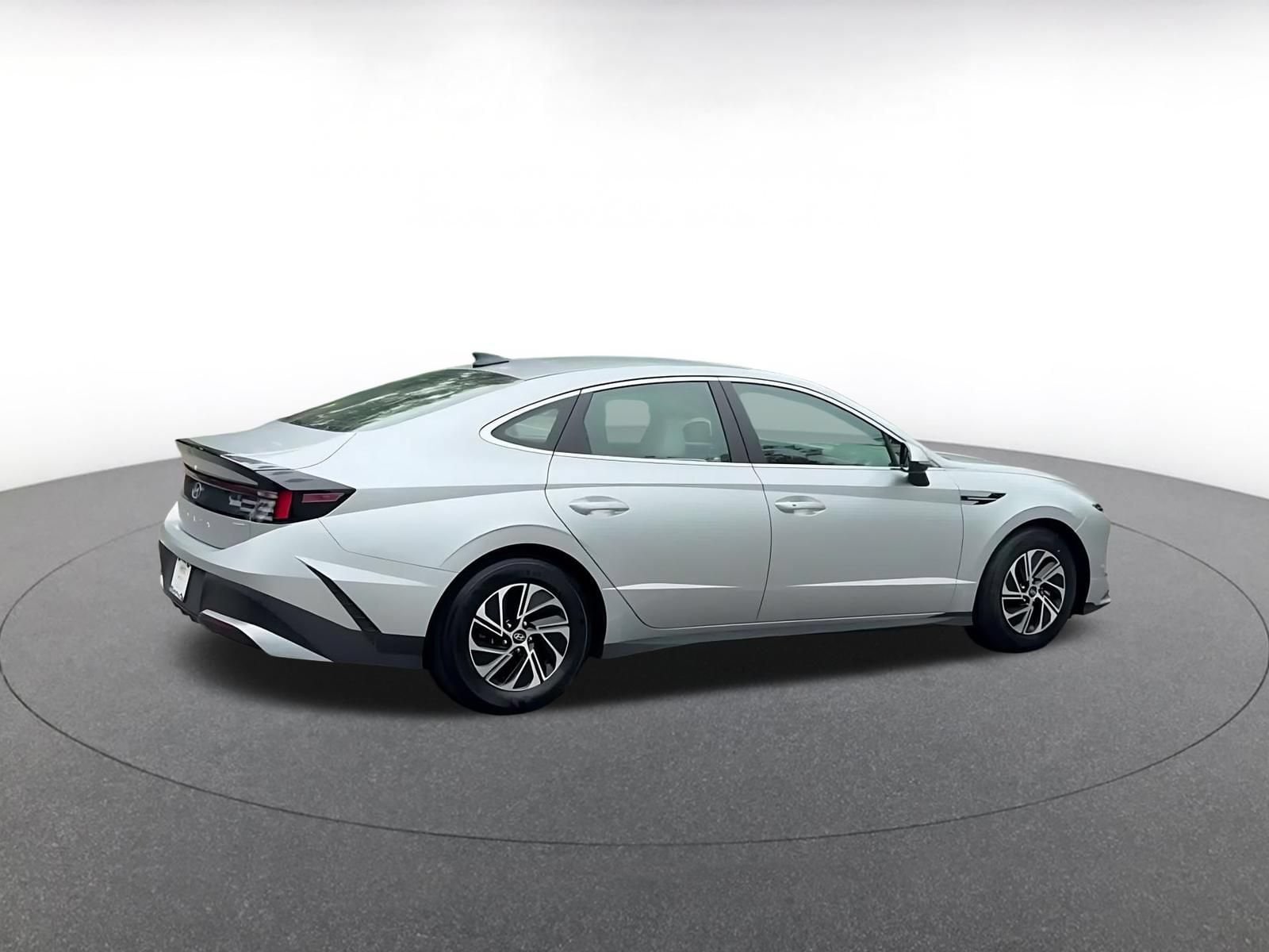 Thumbnail: 2026 Hyundai Sonata - 12