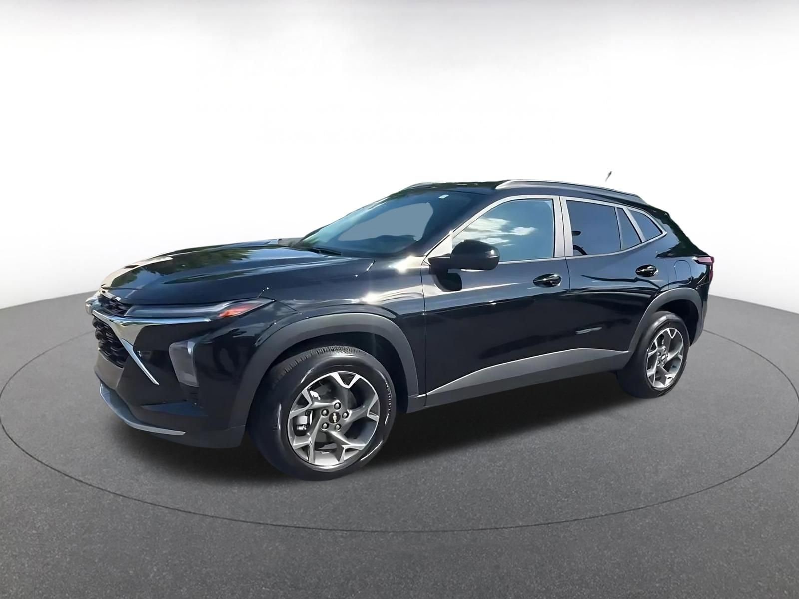 Thumbnail: 2025 Chevrolet Trax - 8