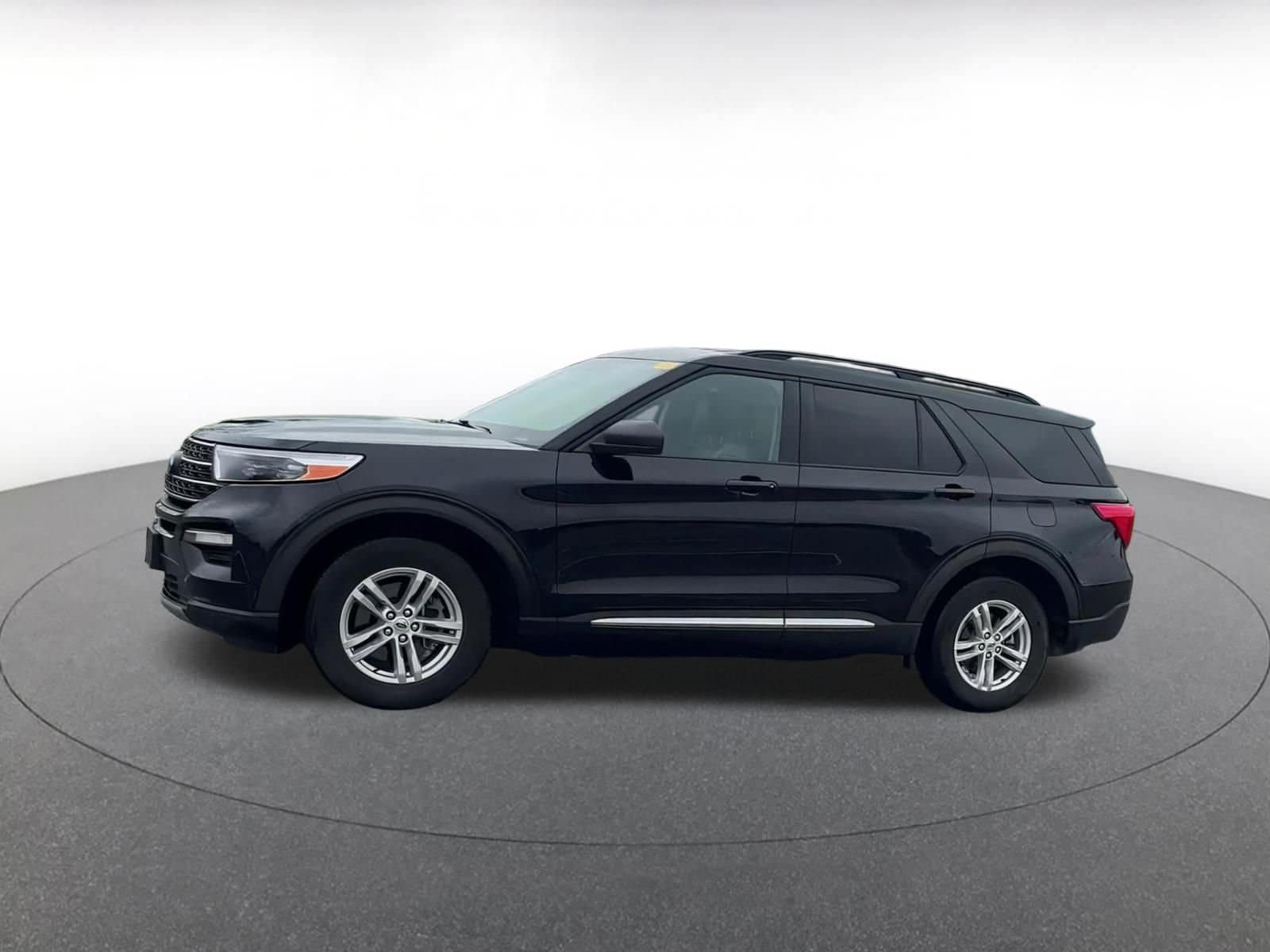 Thumbnail: 2023 Ford Explorer - 8