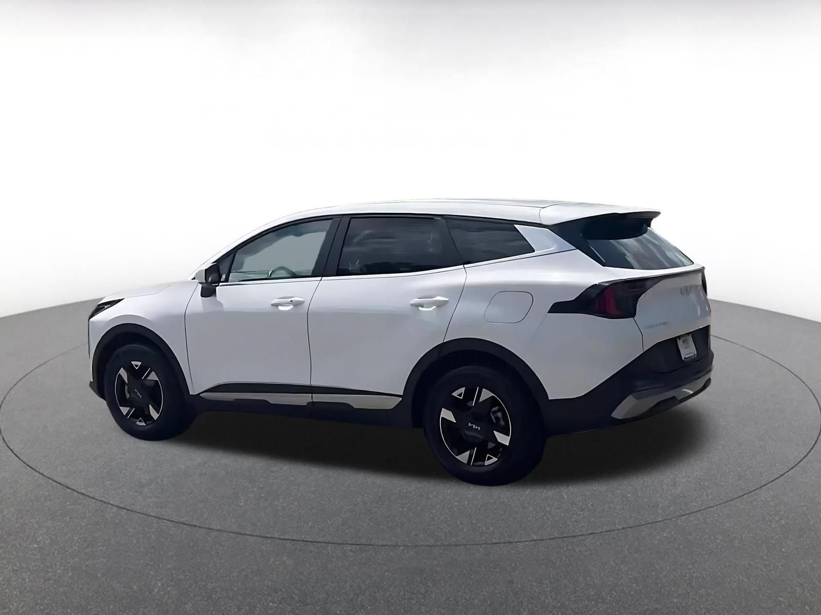 Thumbnail: 2026 Kia Sportage - 10