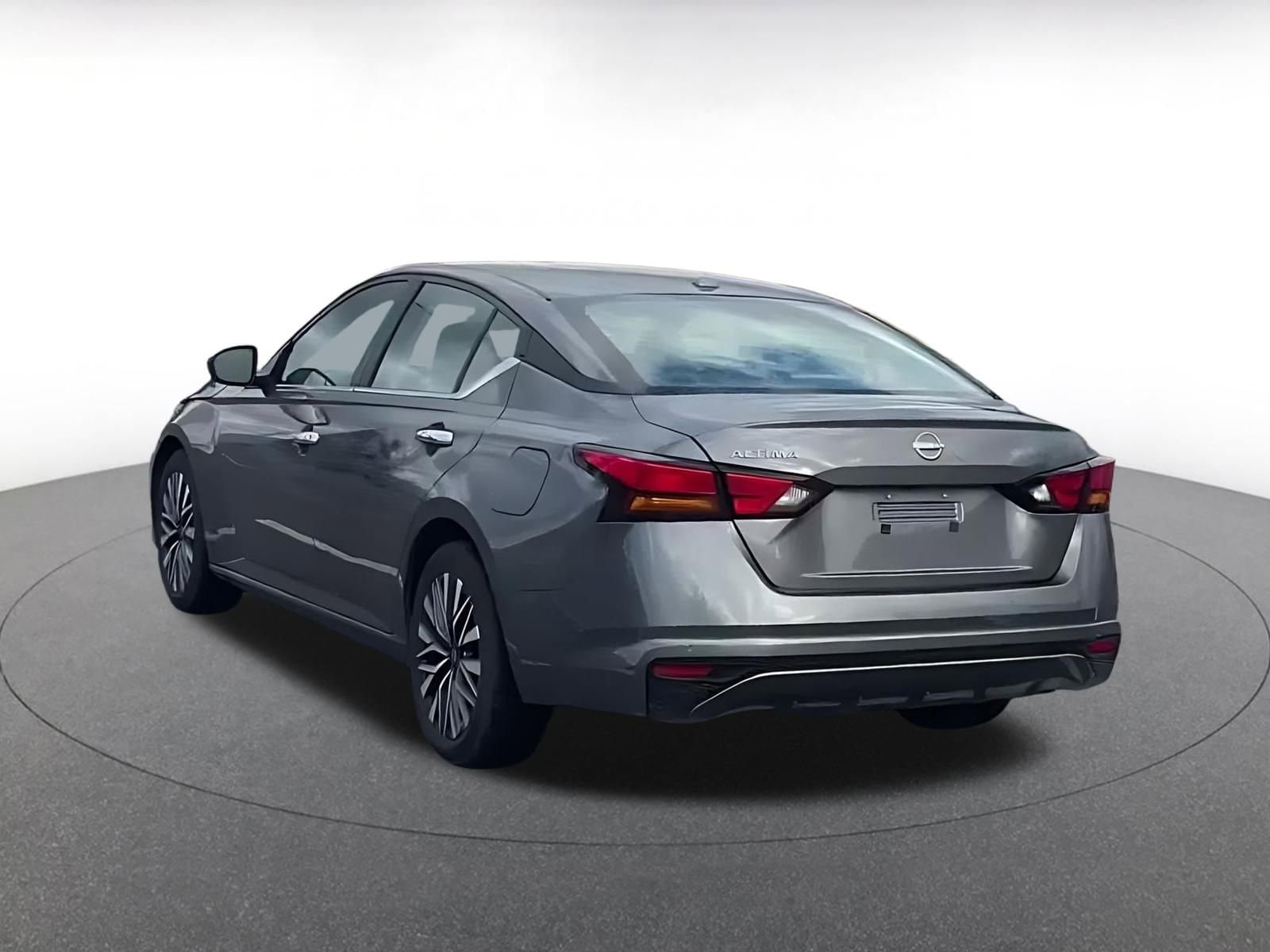 Thumbnail: 2025 Nissan Altima - 11