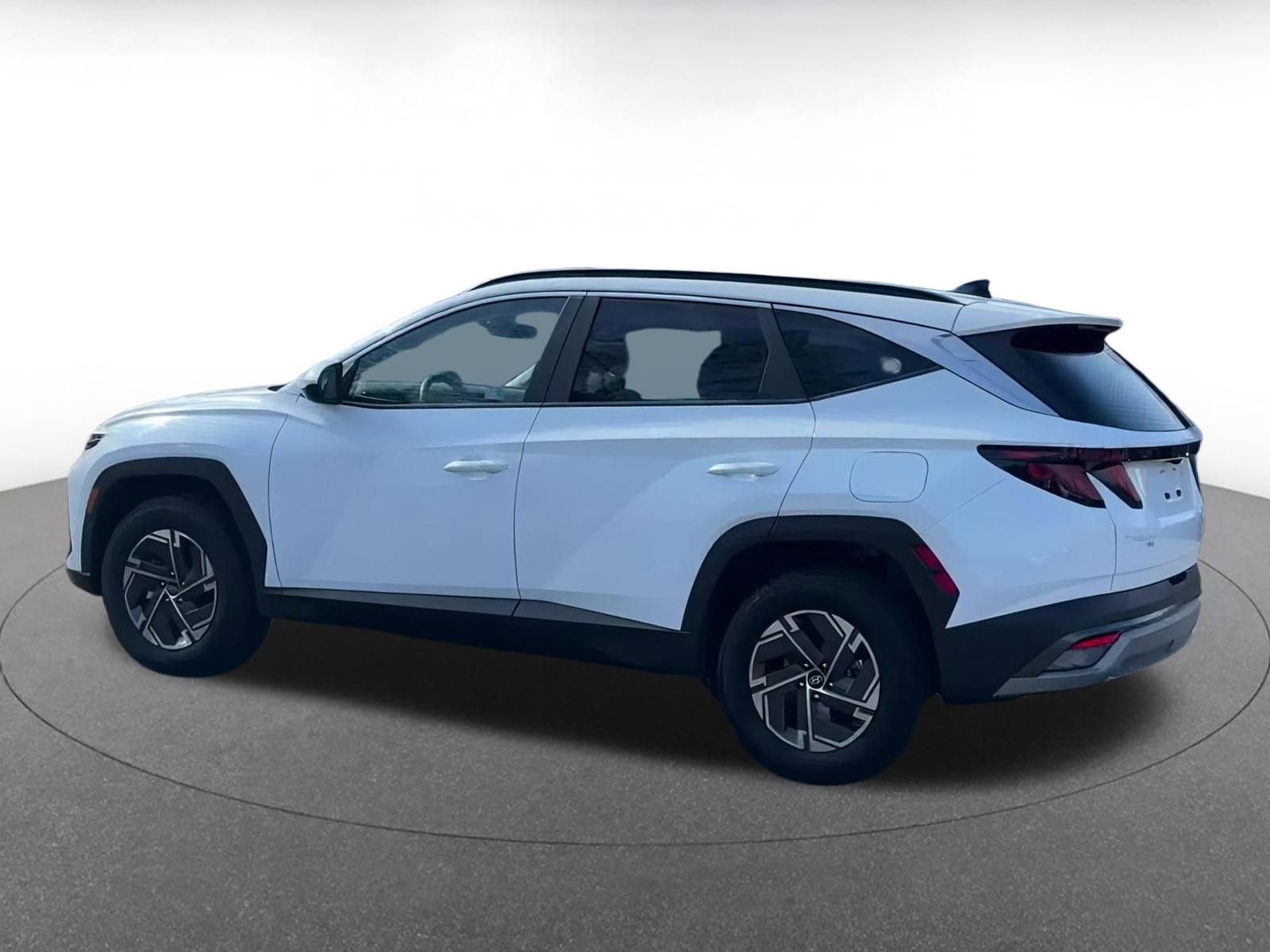 Thumbnail: 2025 Hyundai Tucson - 10