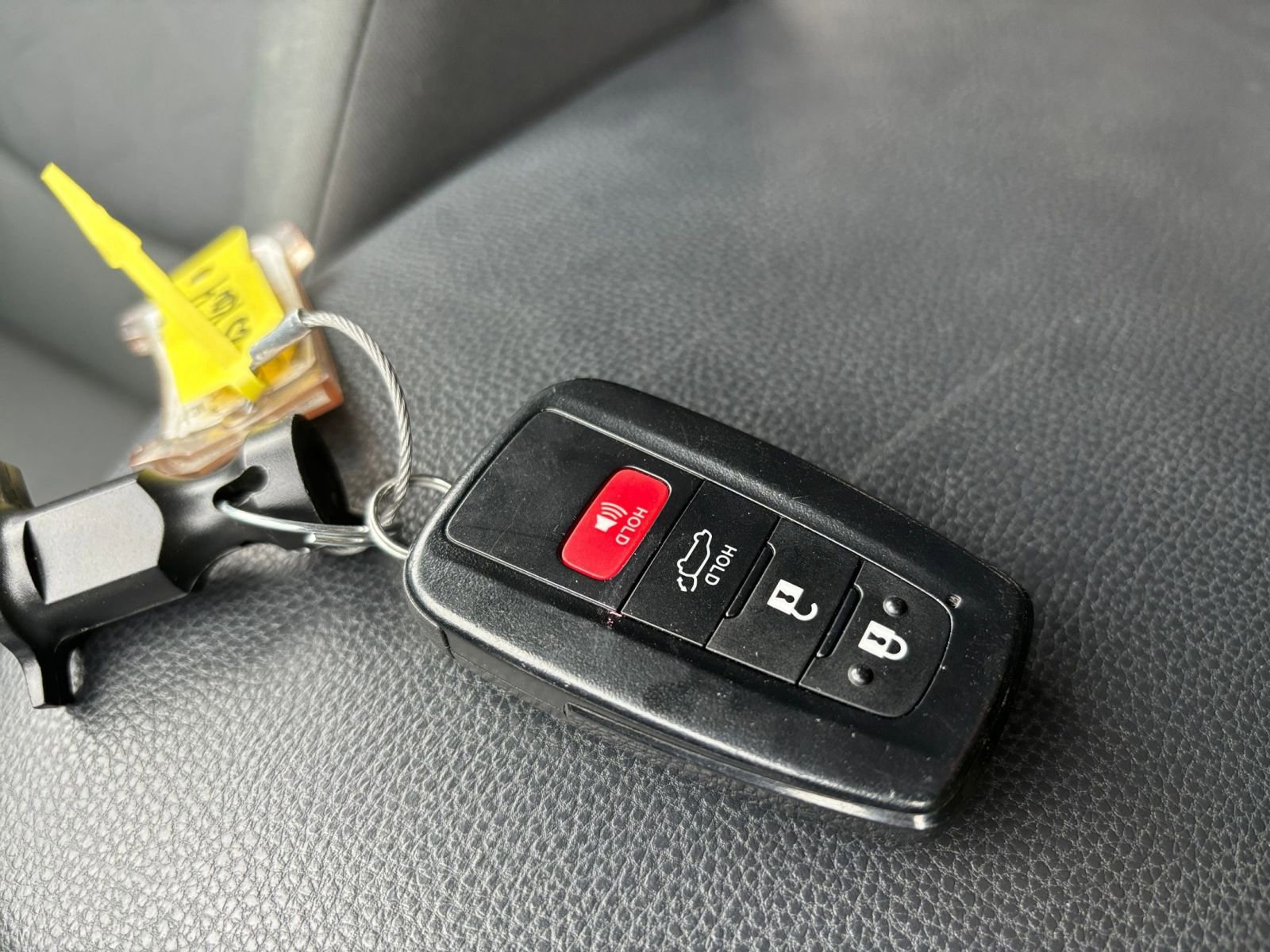 Thumbnail: 2025 Toyota RAV4 - 22