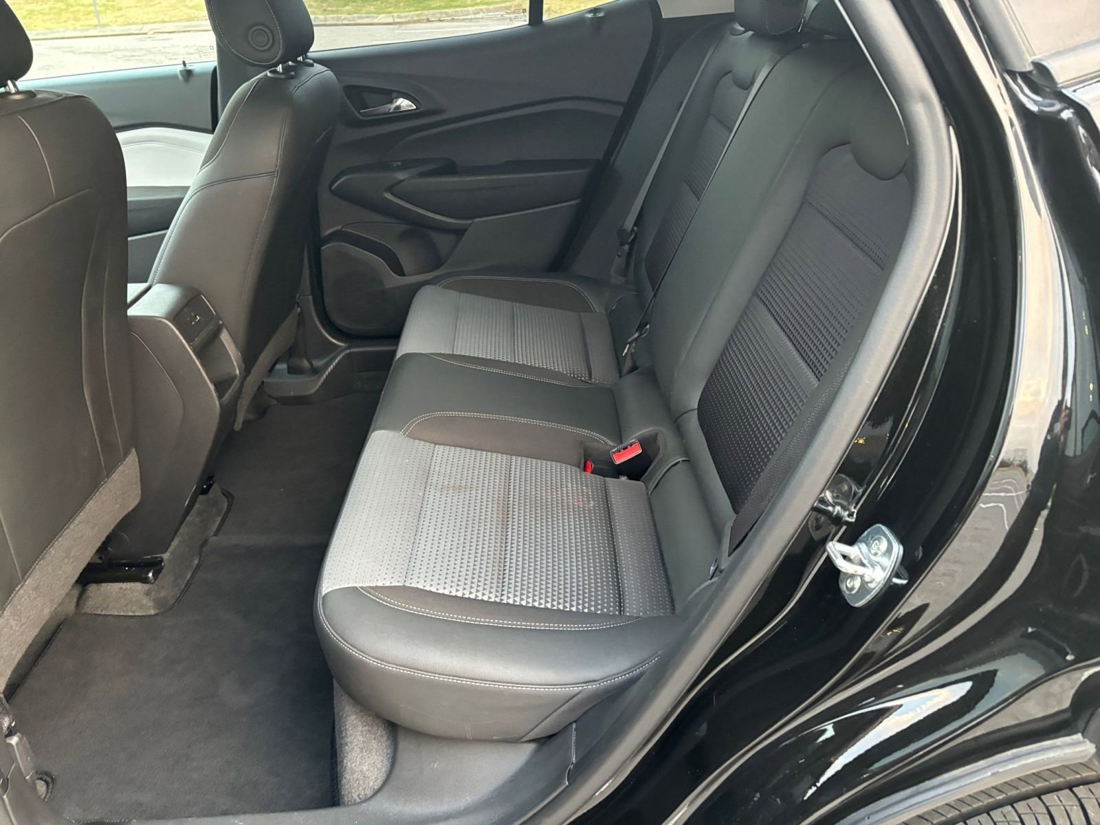 Thumbnail: 2025 Chevrolet Trax - 23