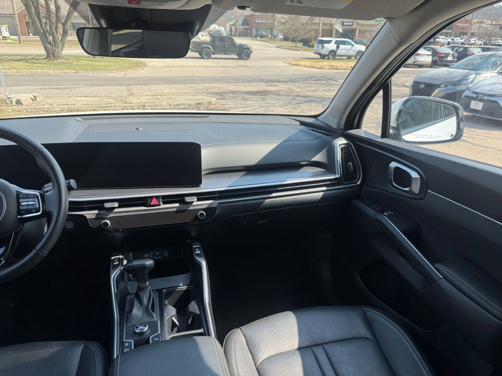 2024 Kia Sorento S 35