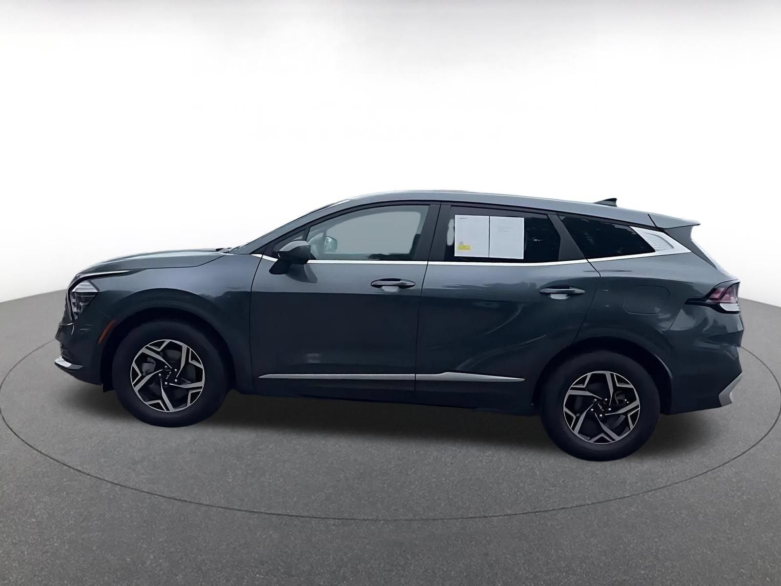 Thumbnail: 2024 Kia Sportage - 9